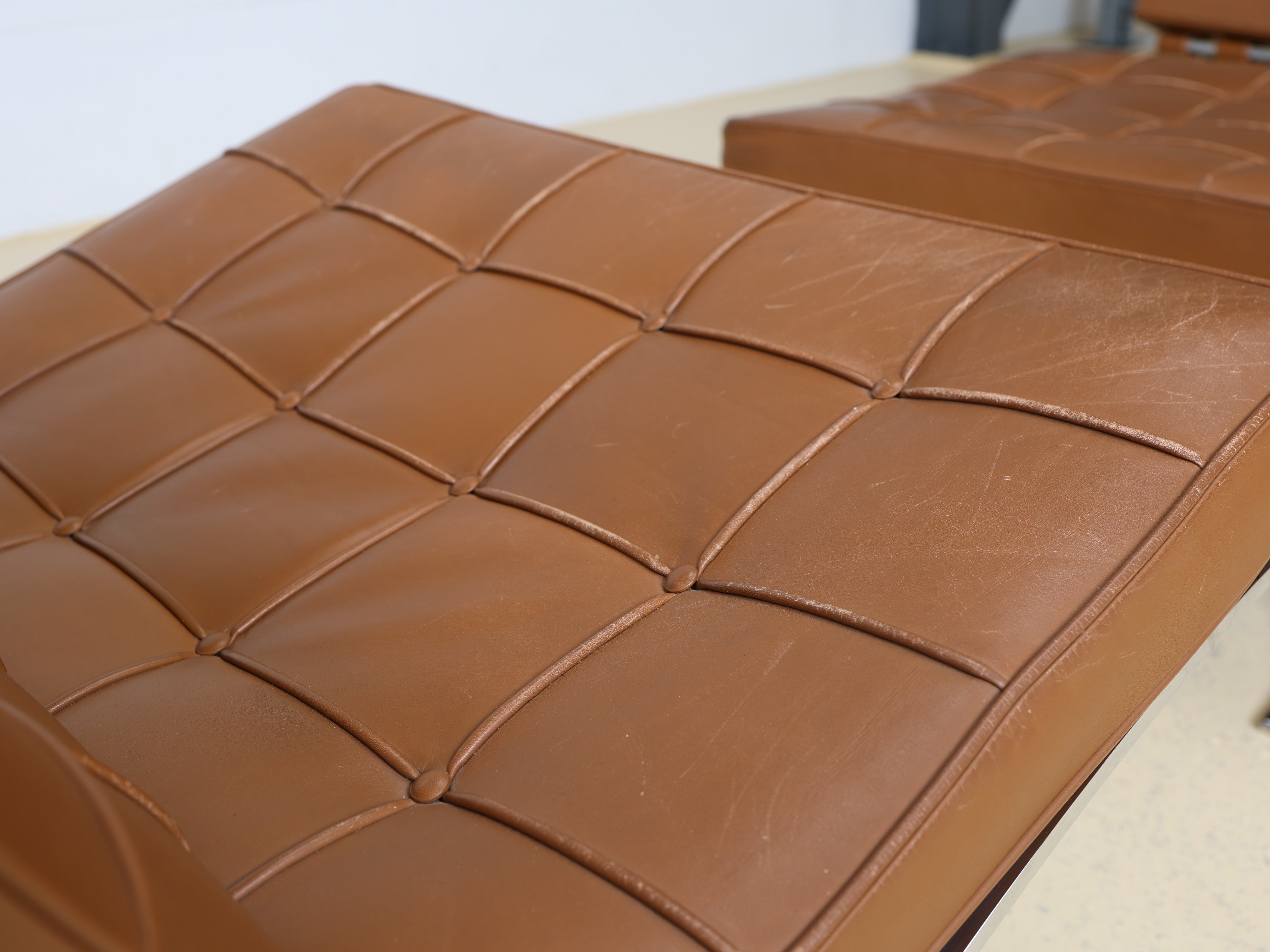 1 Barcelona Chairs & 1 Ottomann, Original Knoll