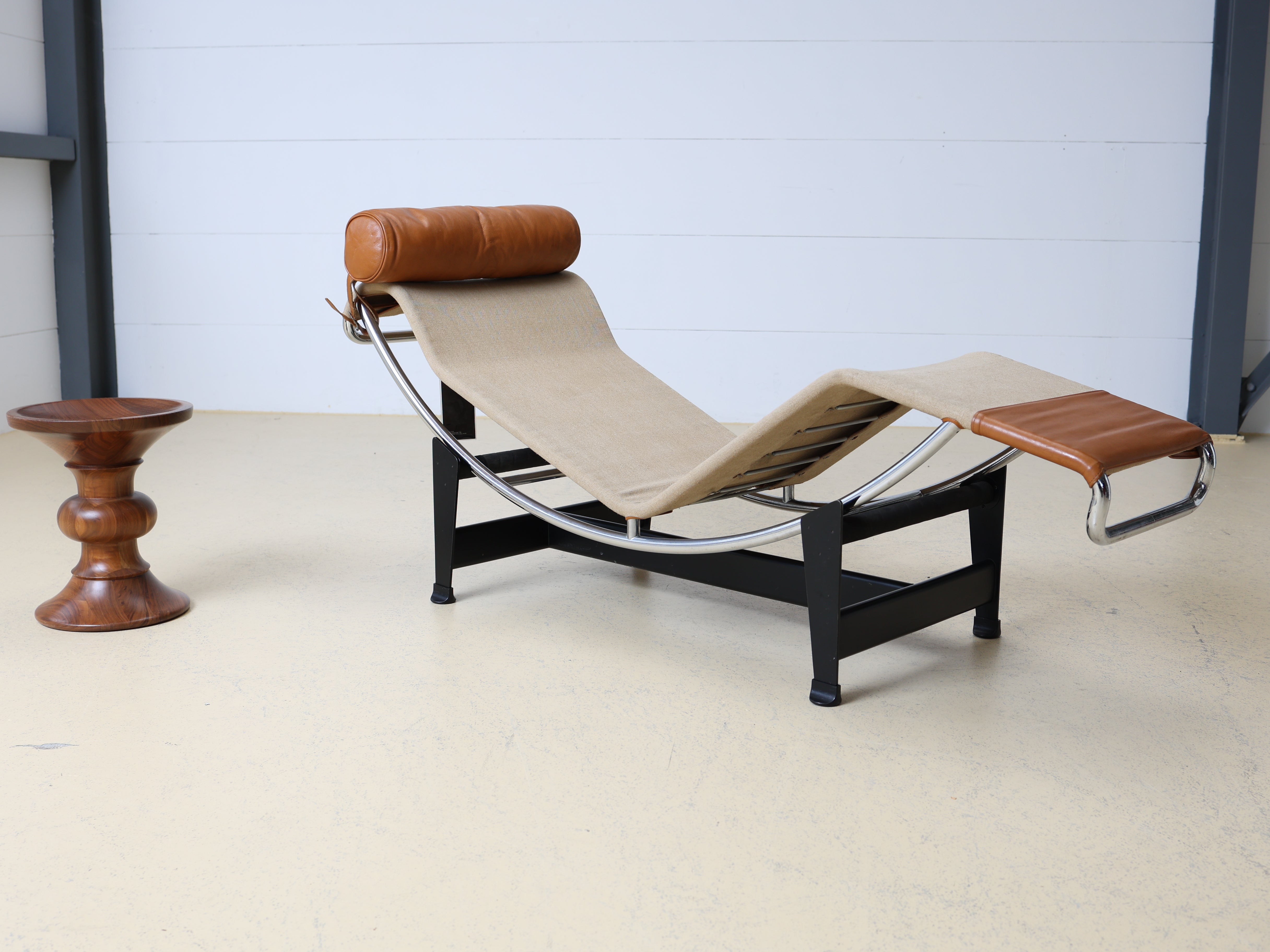 Le Corbusier Liege LC4 von Cassina