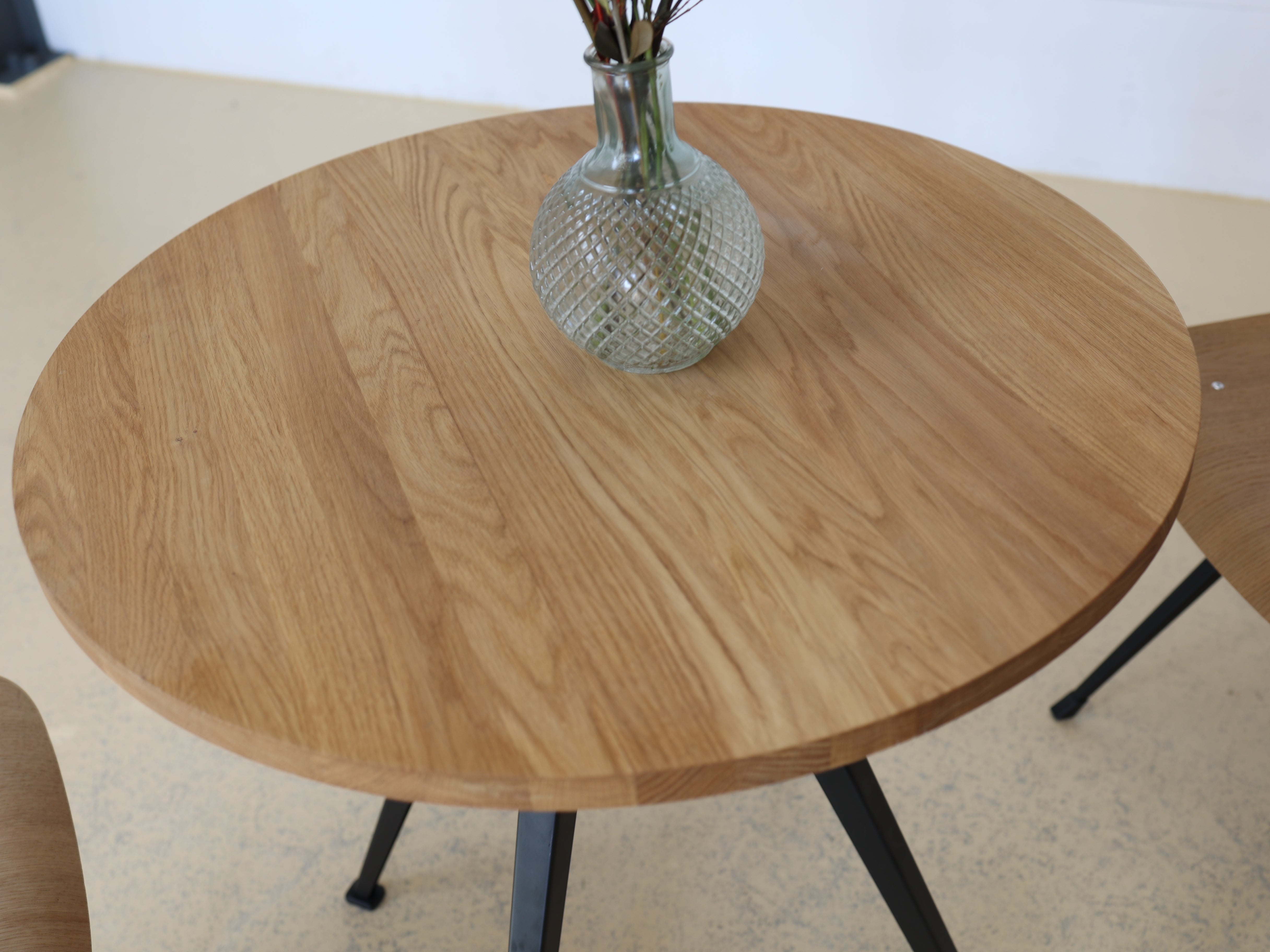 SET: Pyramid HAY Tisch & Result Stühle