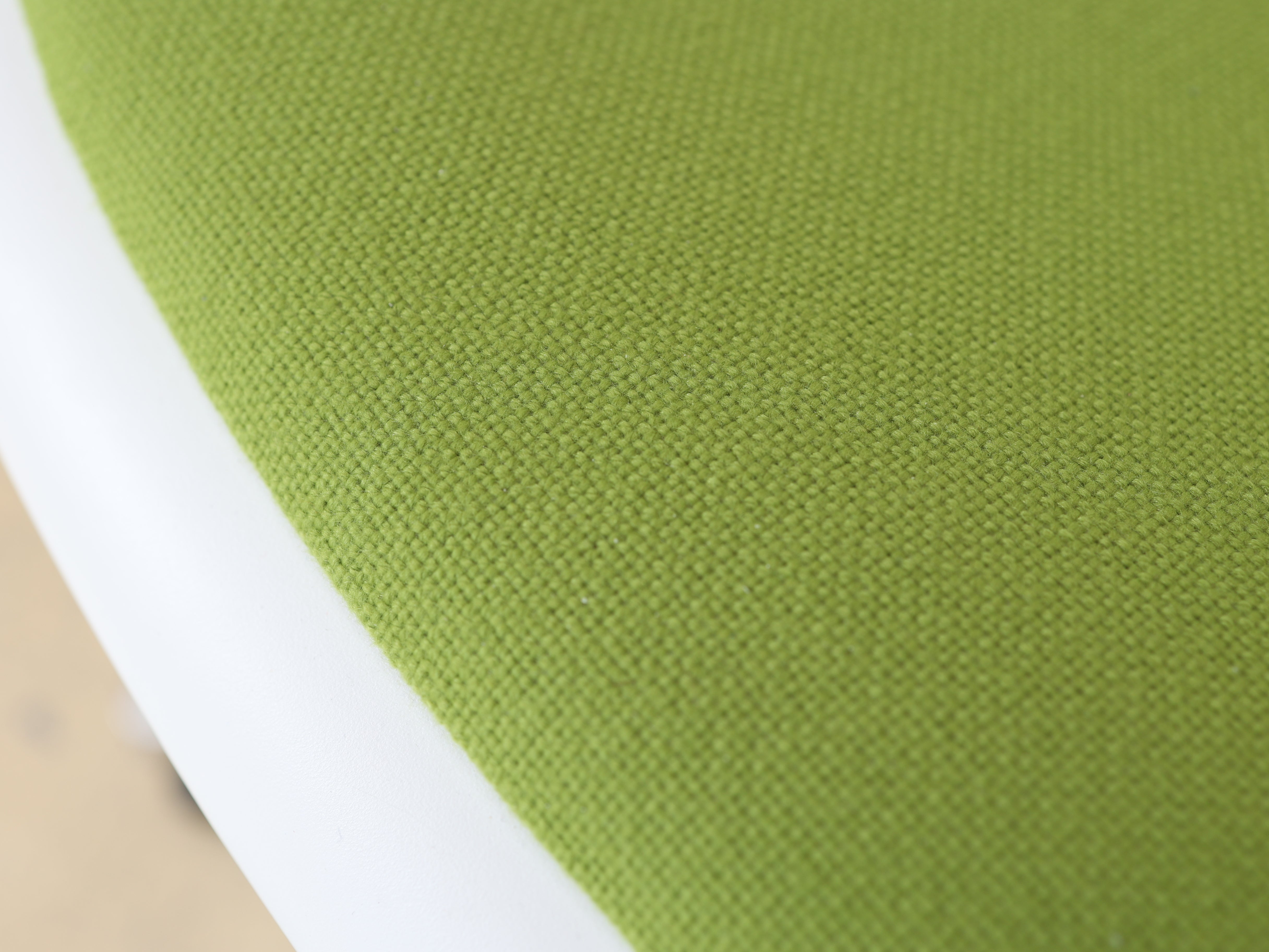 Eames Plastic Bürostuhl von VITRA mit Sitzpolster