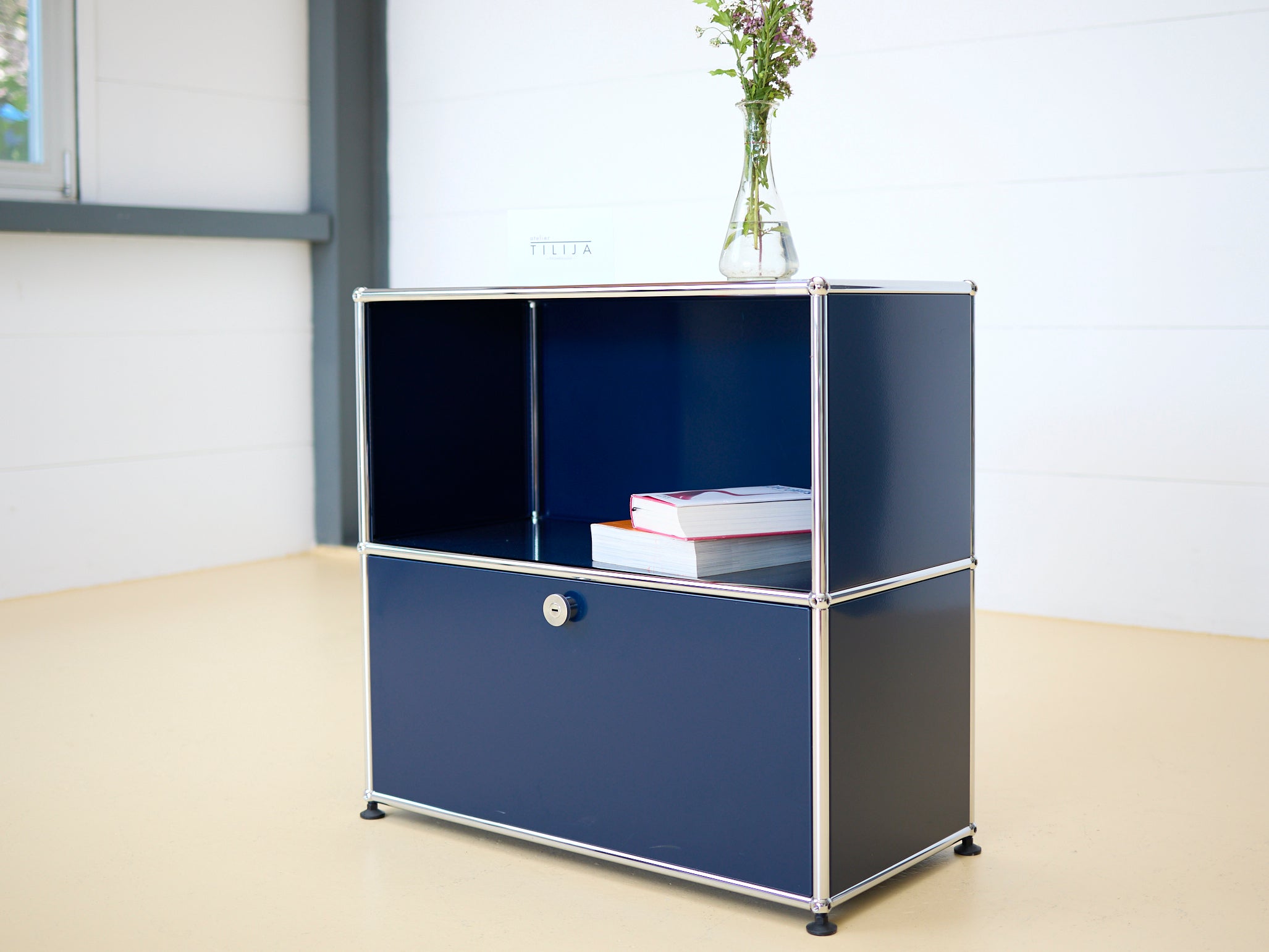 USM Sideboard in Stahlblau