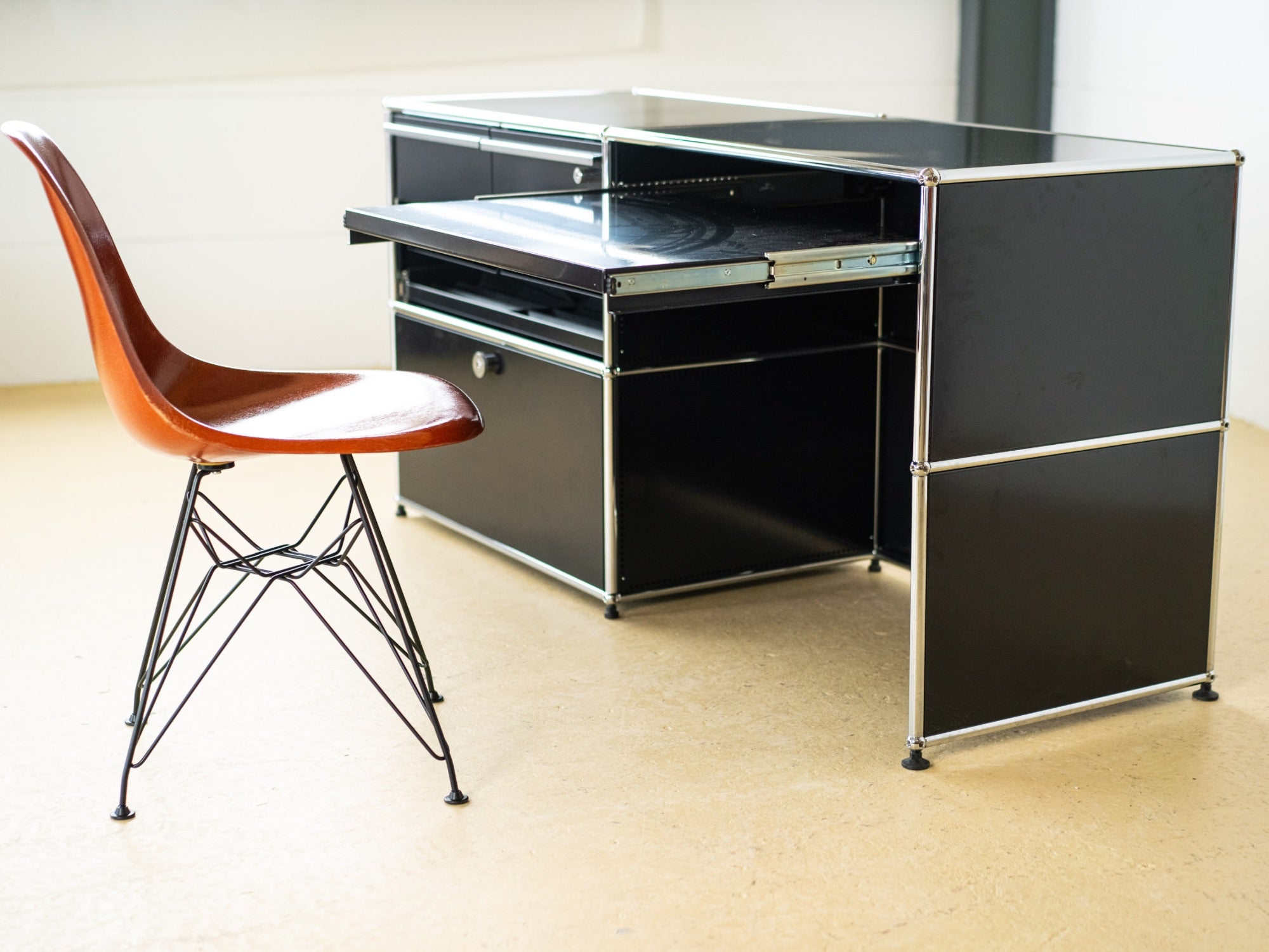 USM Haller Sideboard & Tisch