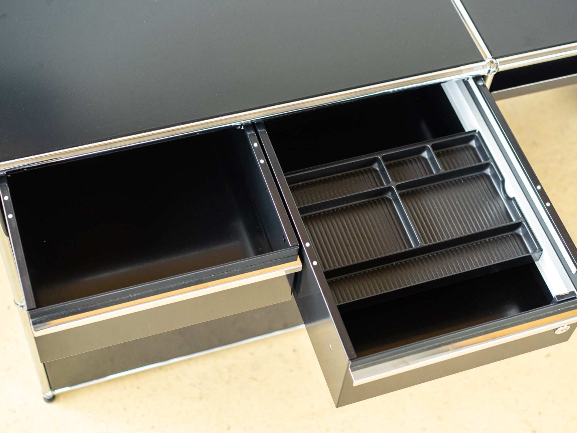 USM Haller Sideboard & Tisch