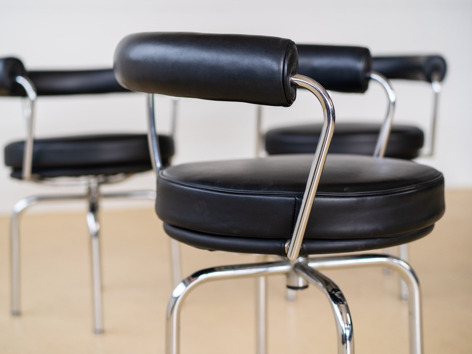 Le Corbusier Stuhl von Cassina LC7