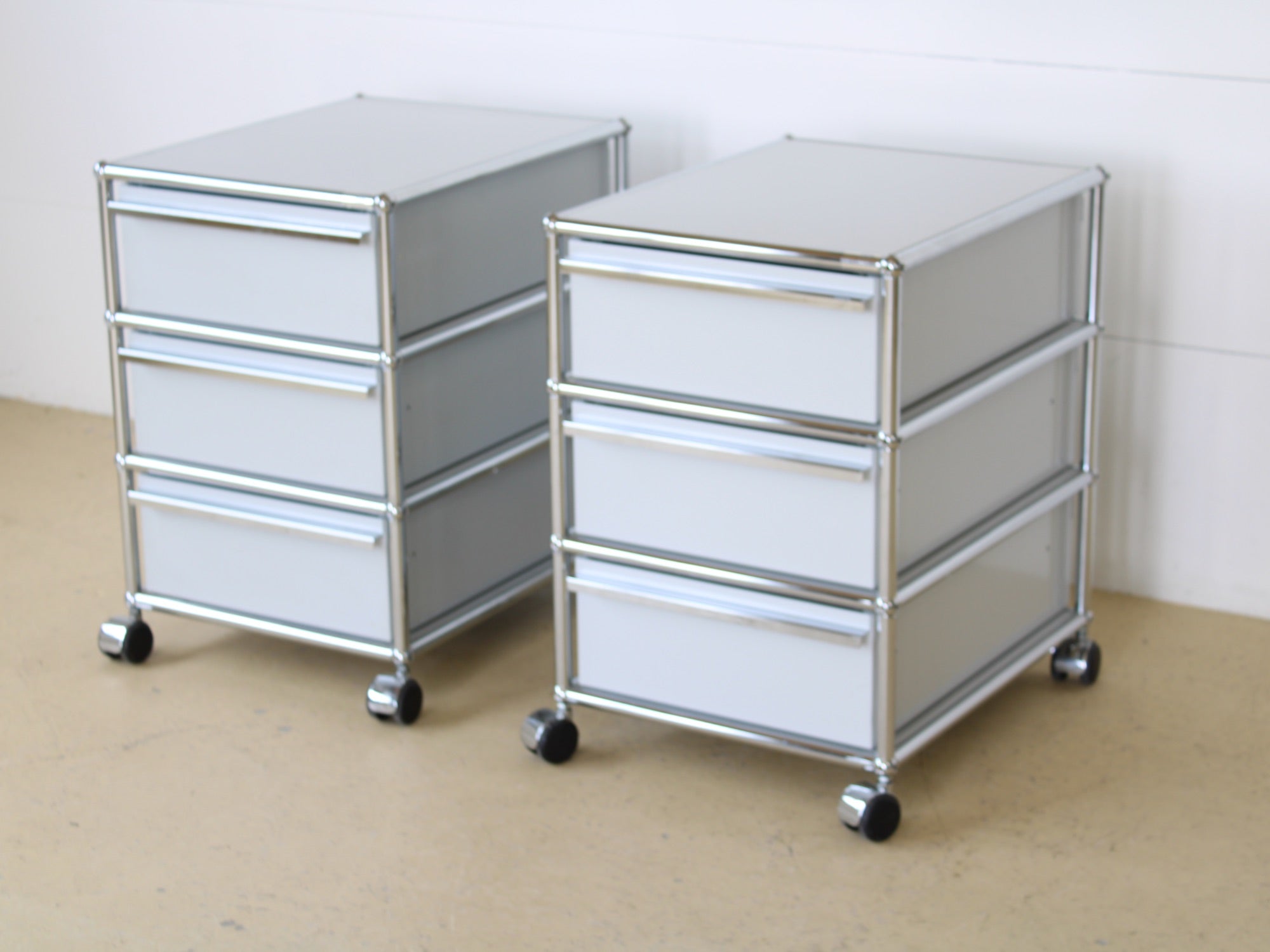 USM Rollkorpus in Lichtgrau