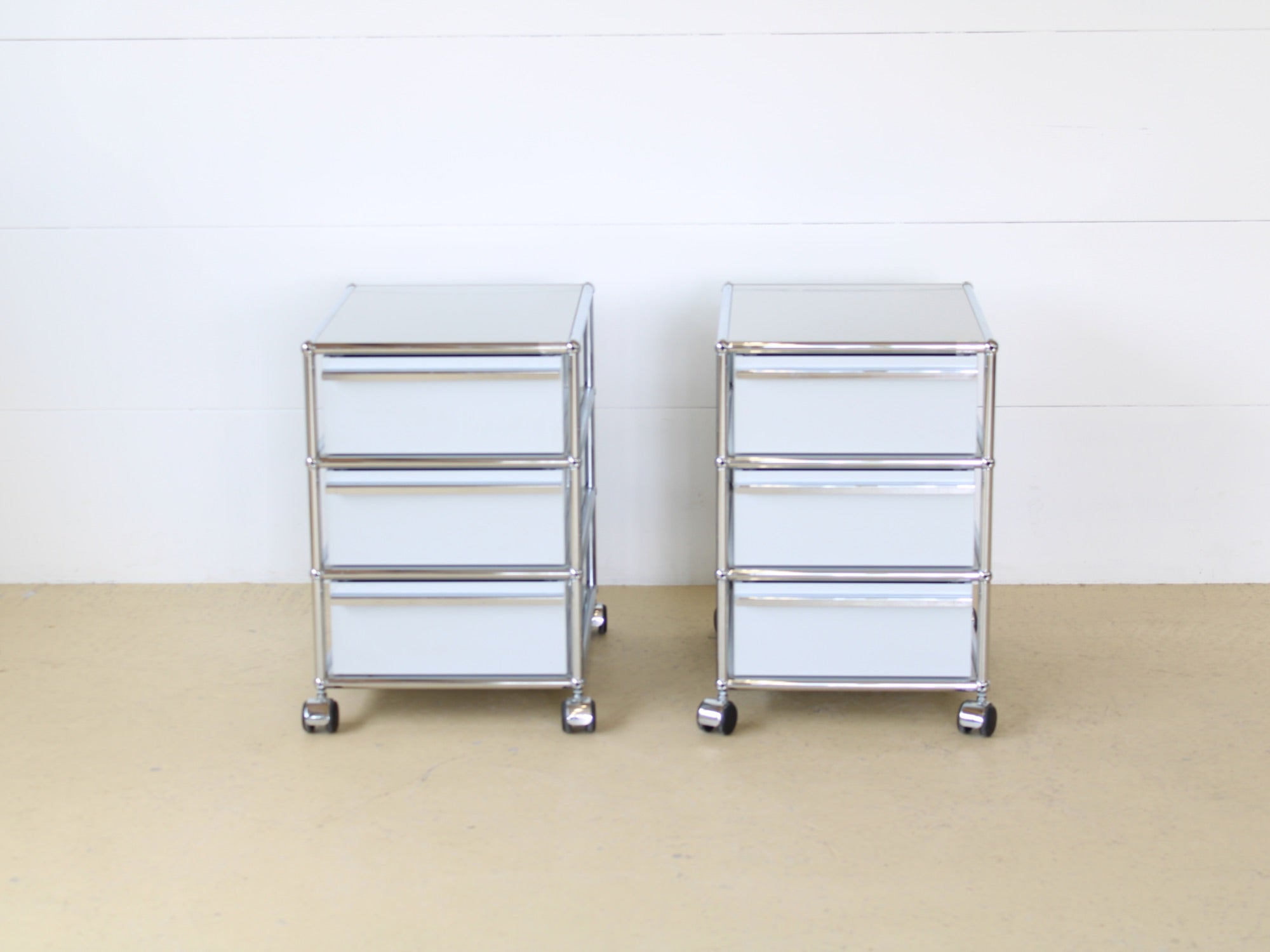 USM Rollkorpus in Lichtgrau