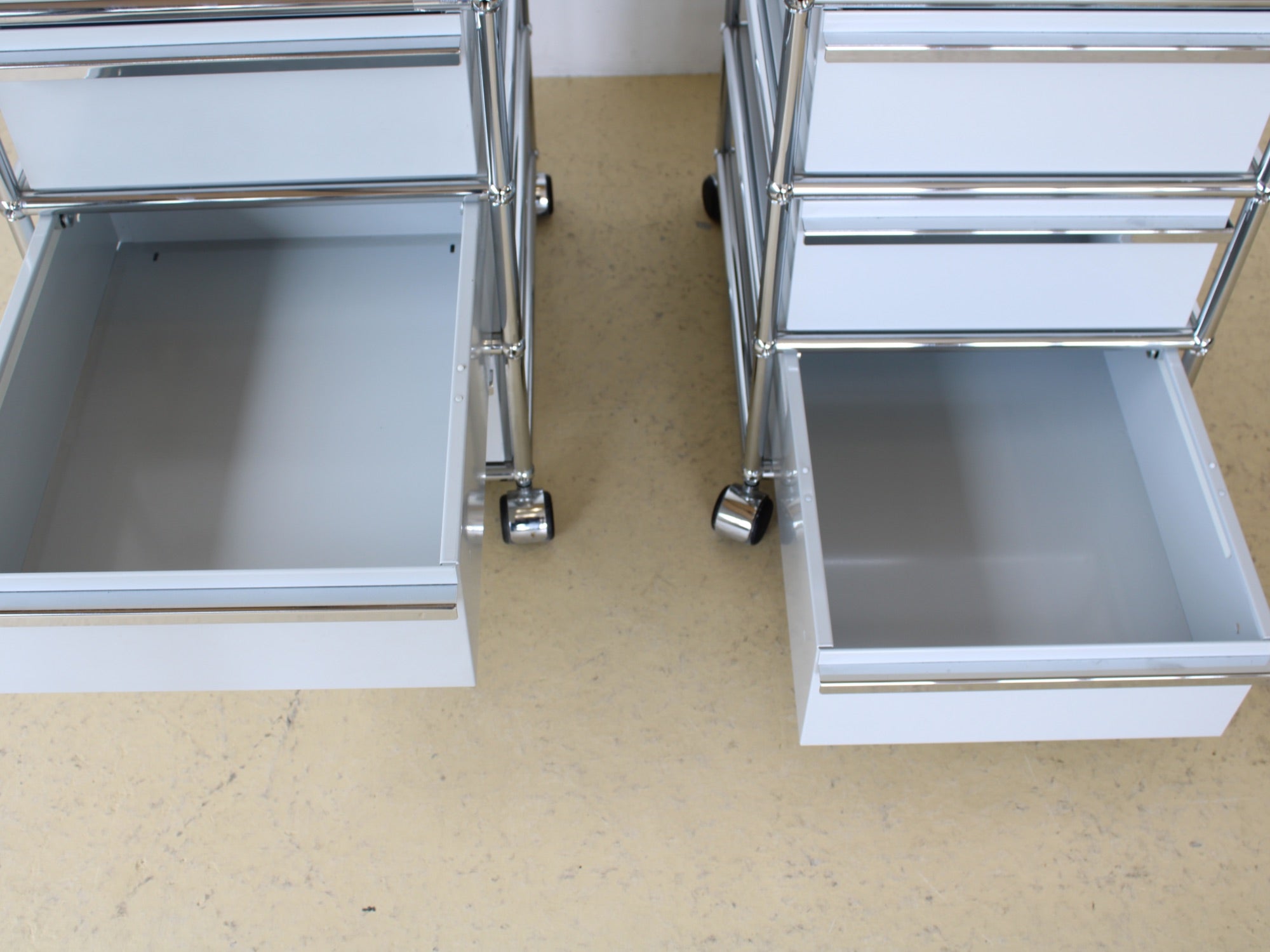 USM Rollkorpus in Lichtgrau