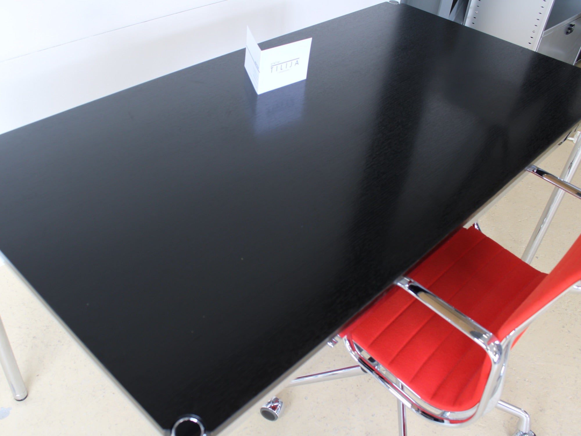USM Tisch Schwarz (150x75)