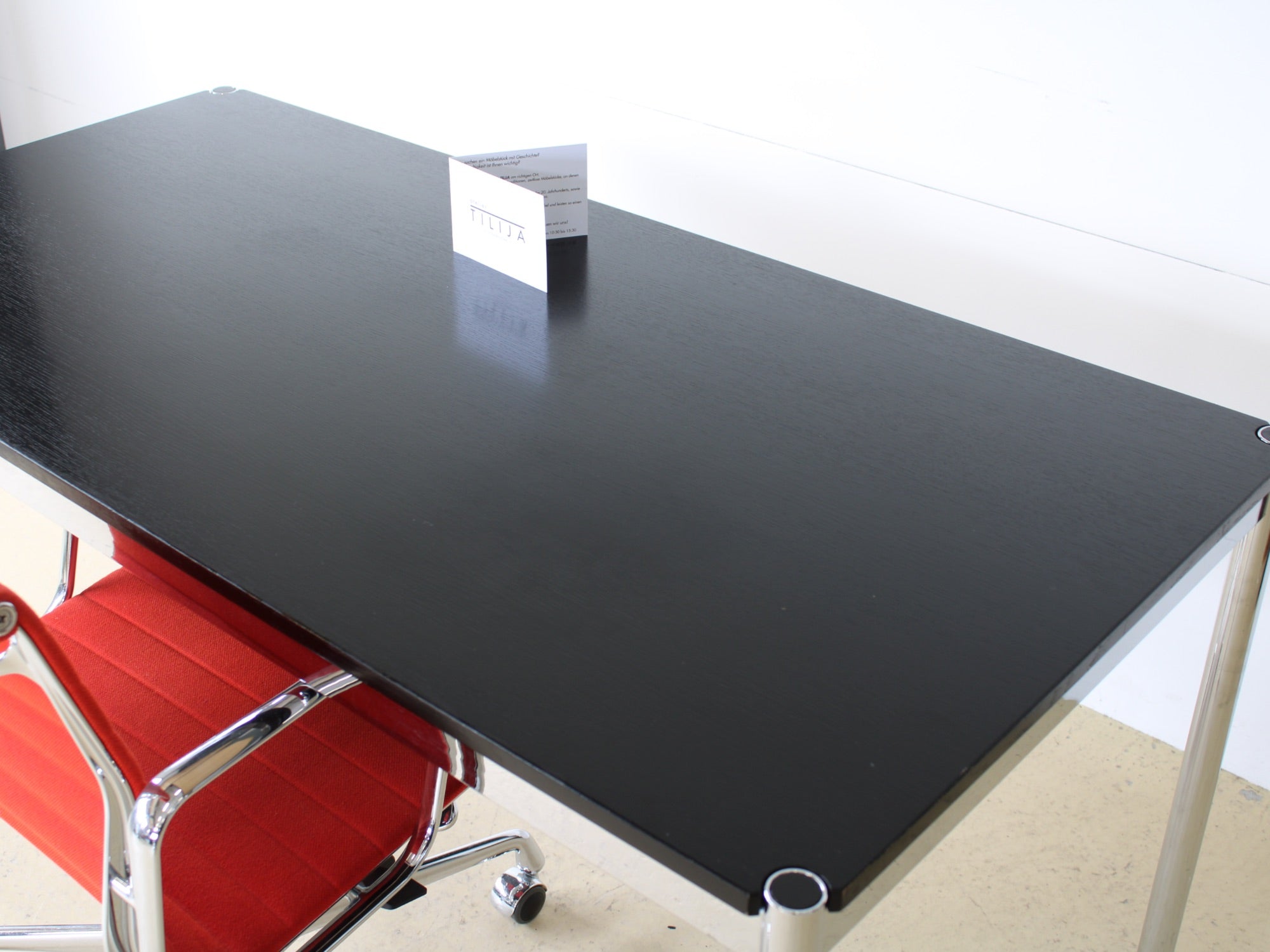 USM Tisch Schwarz (150x75)