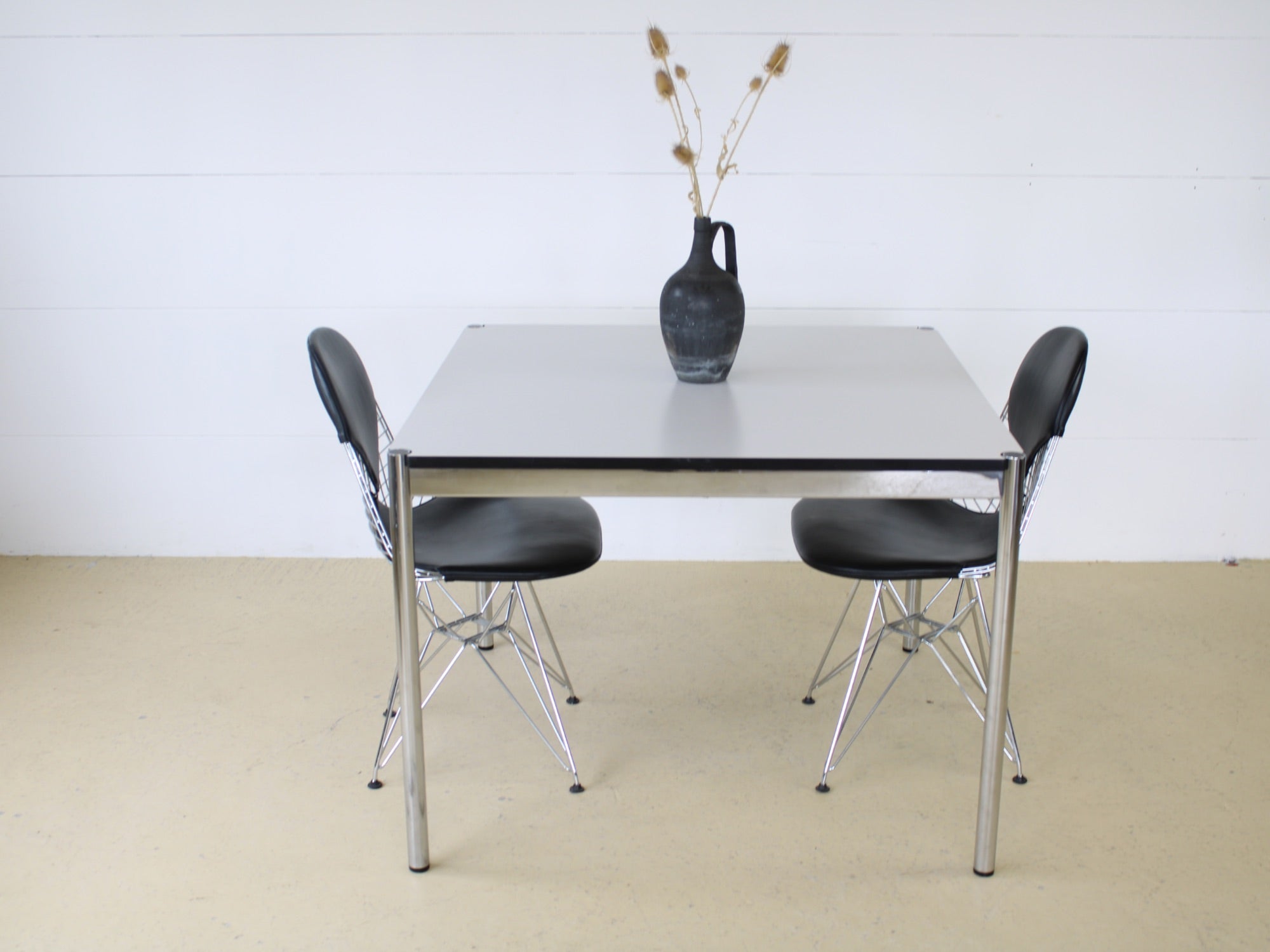 USM Haller Tisch (1m x 1m)