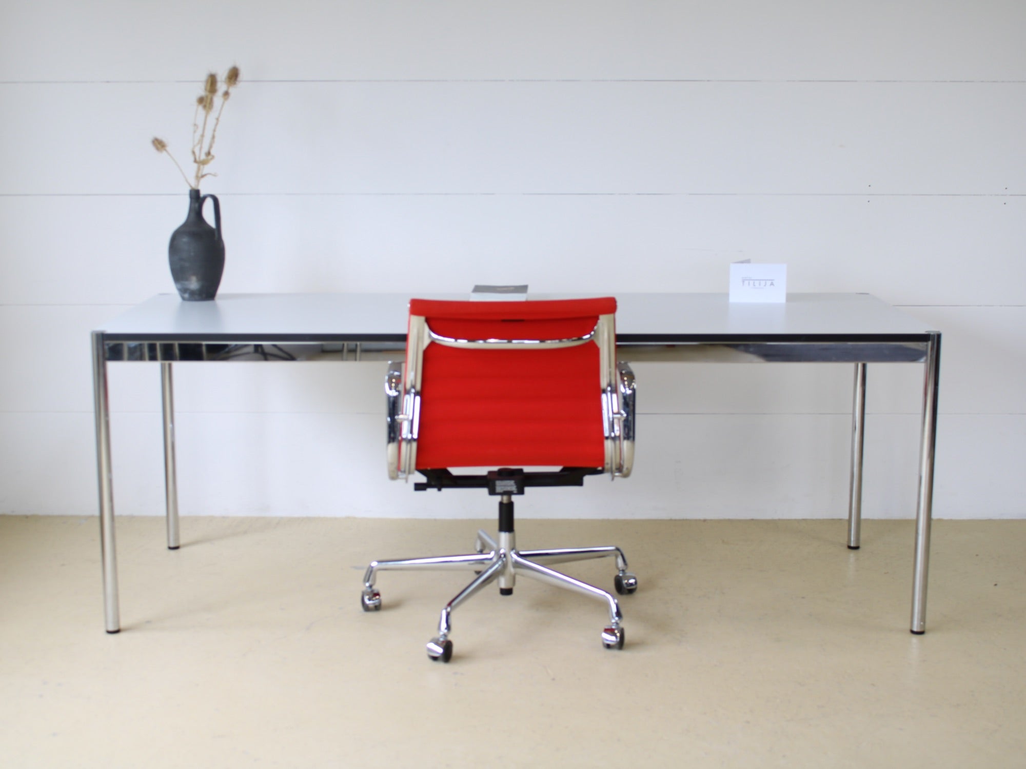 USM Haller Tisch in weiss (2mx1m)