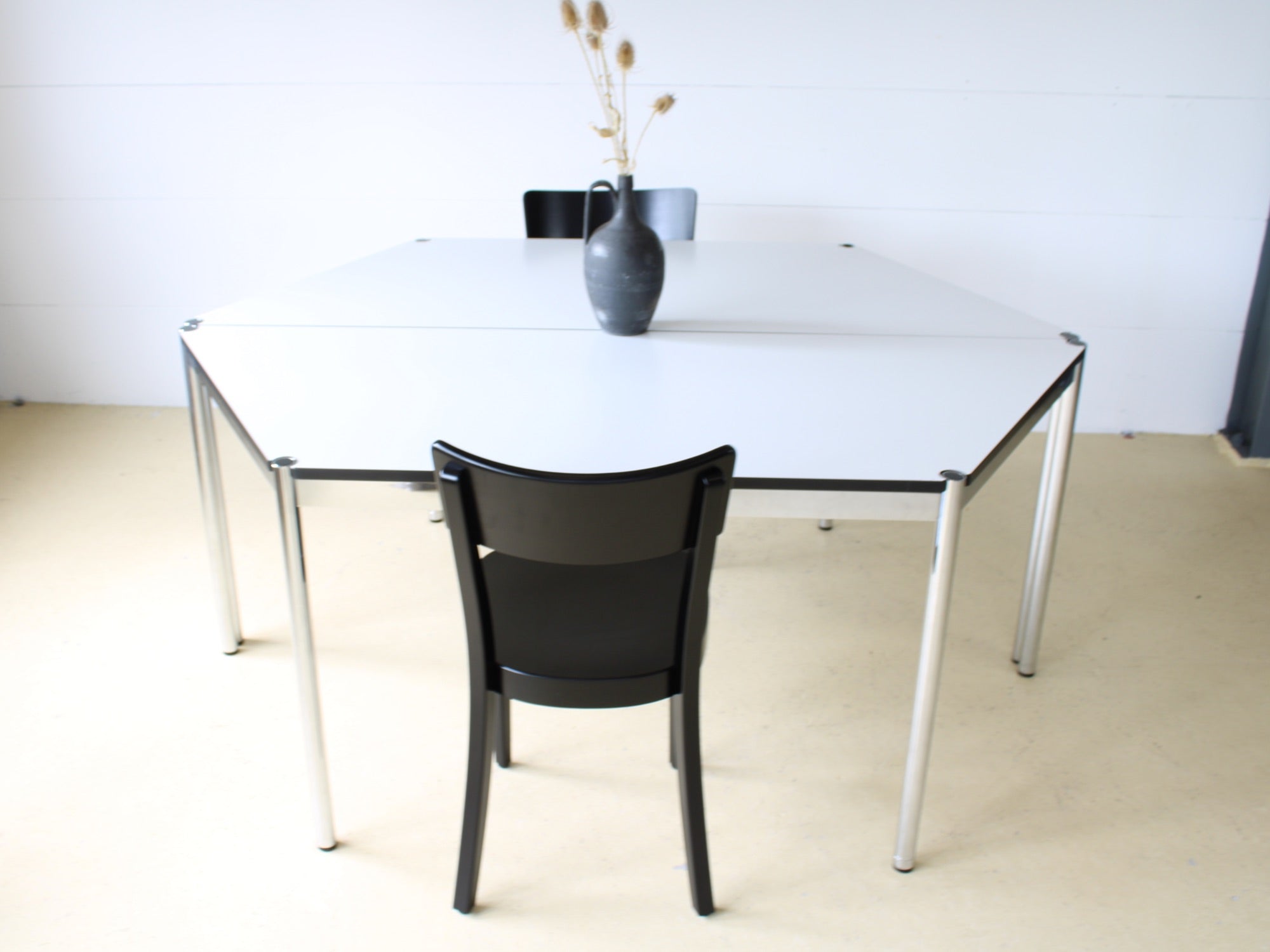 USM Haller Trapeztische