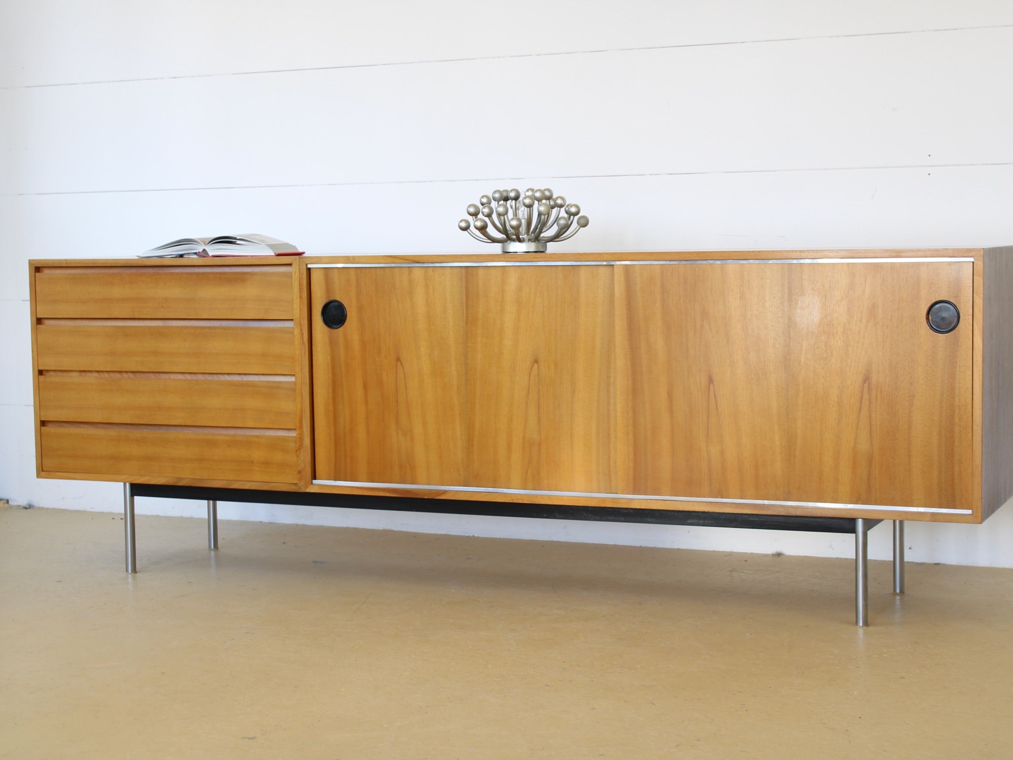 Swiss Vintage Design: Kurt Thut Sideboard