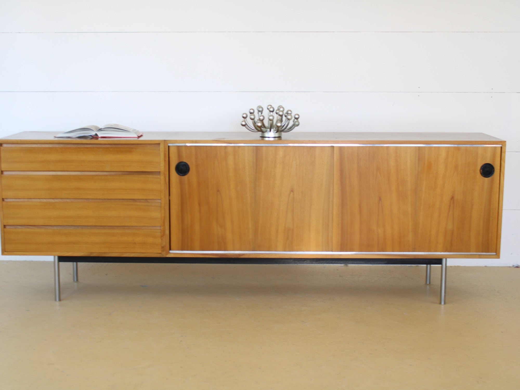 Swiss Vintage Design: Kurt Thut Sideboard
