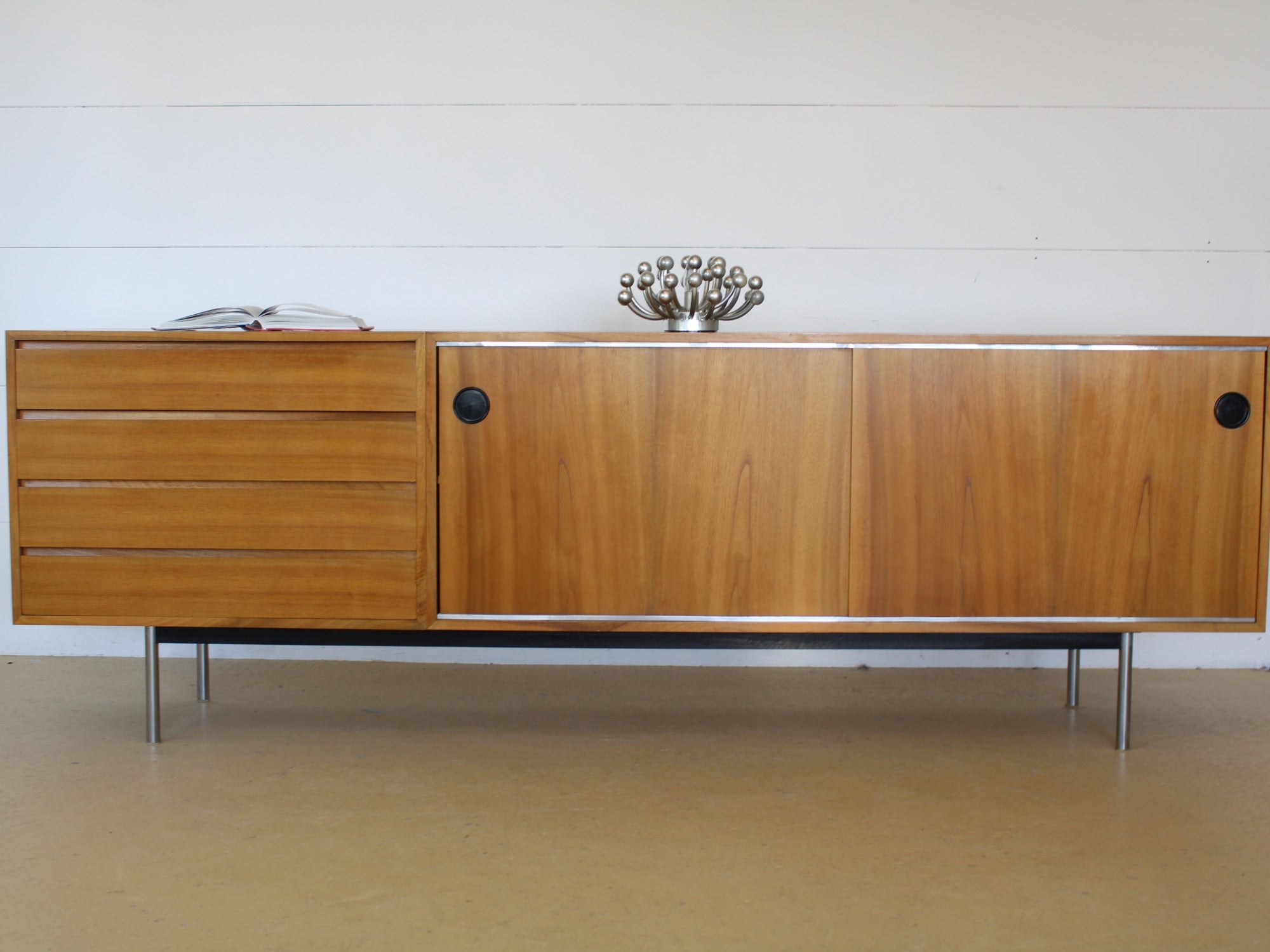 Swiss Vintage Design: Kurt Thut Sideboard