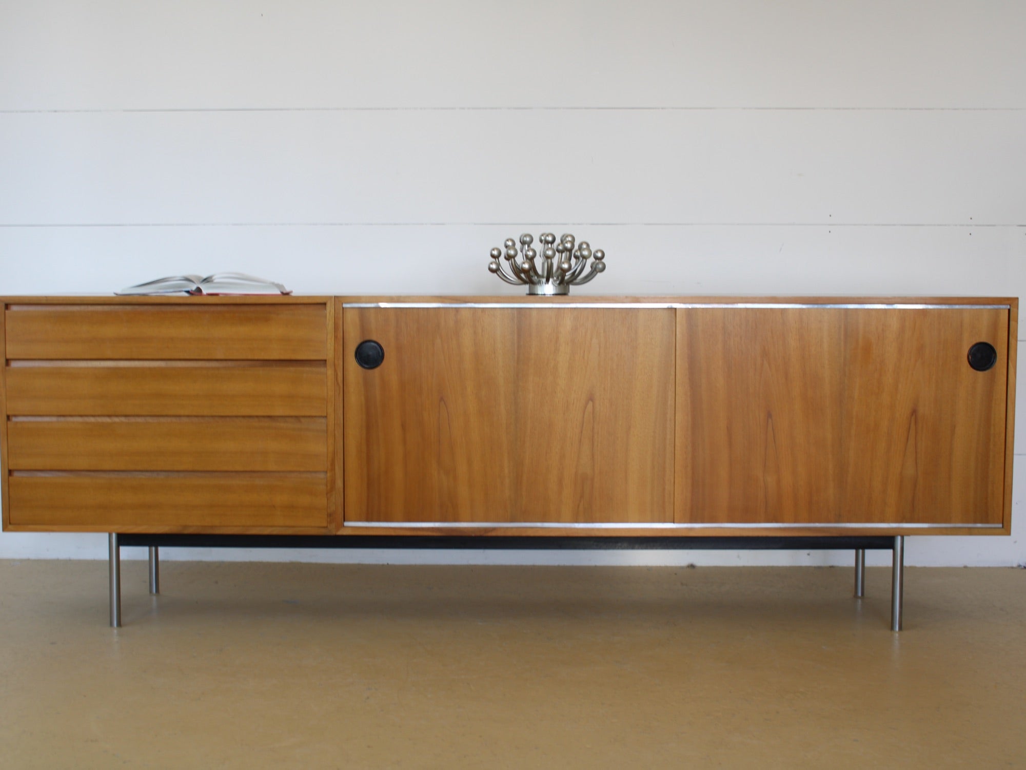 Swiss Vintage Design: Kurt Thut Sideboard
