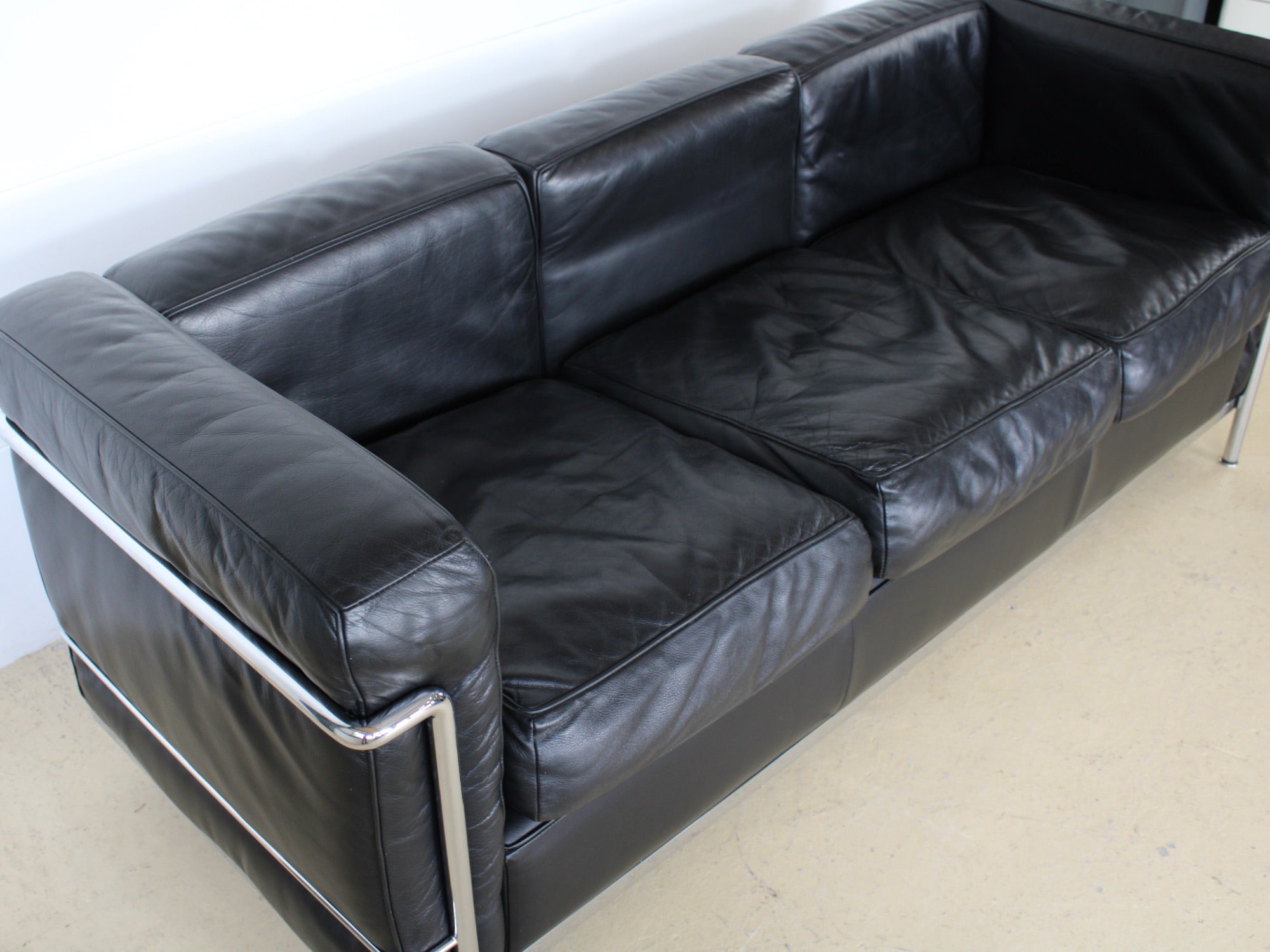 Le Corbusier Sofa von Cassina LC2