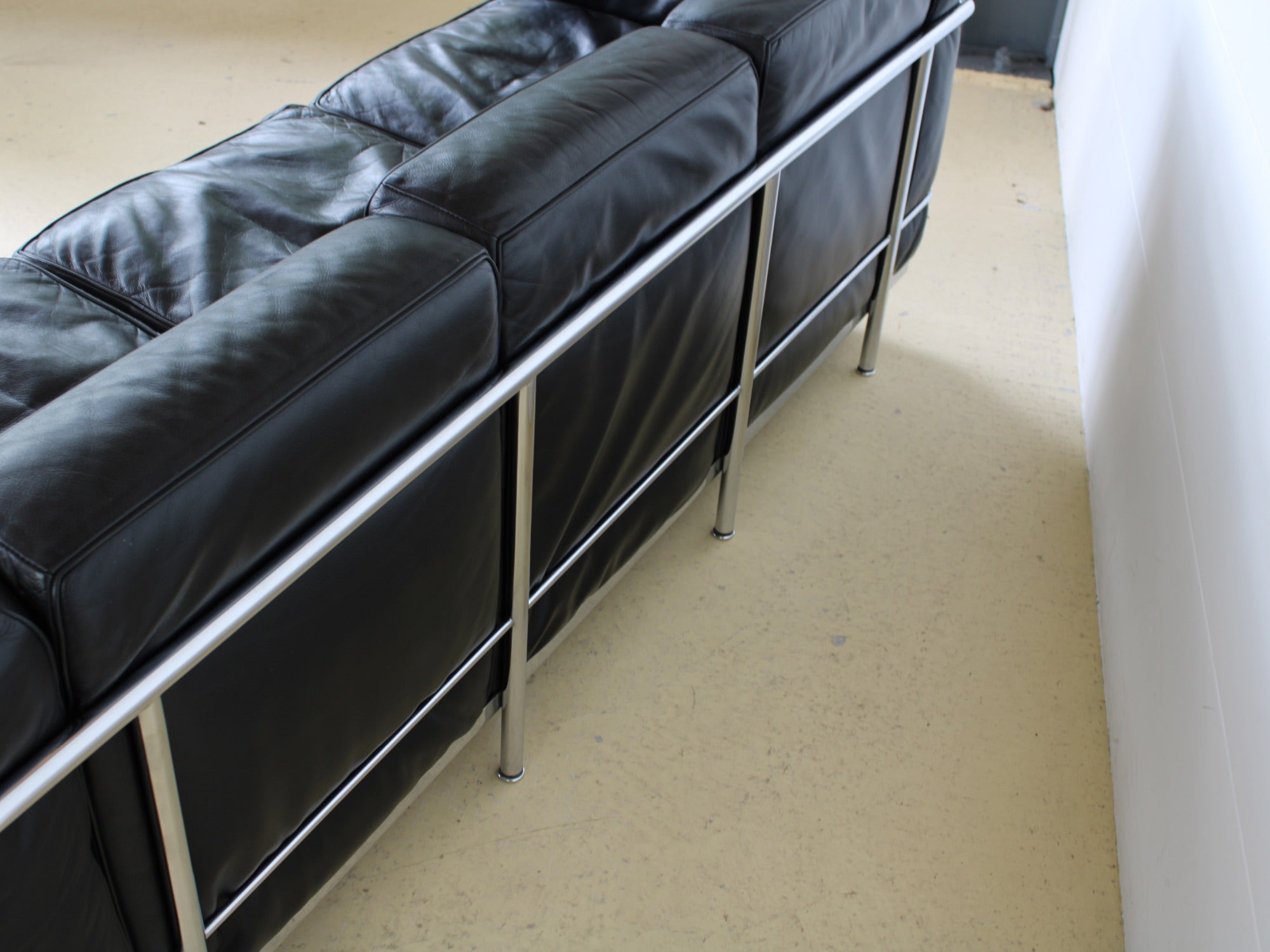 Le Corbusier Sofa von Cassina LC2