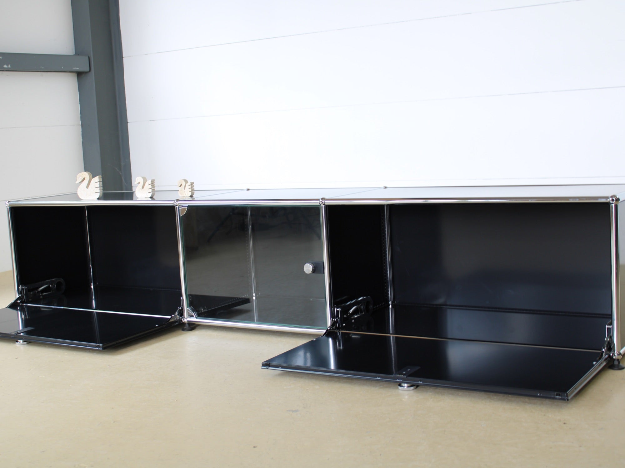 USM Lowbaord in Schwarz