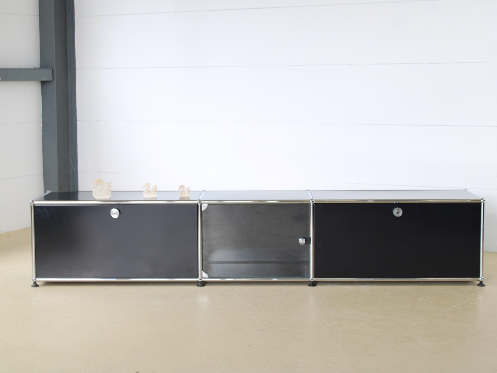 USM Lowbaord in Schwarz