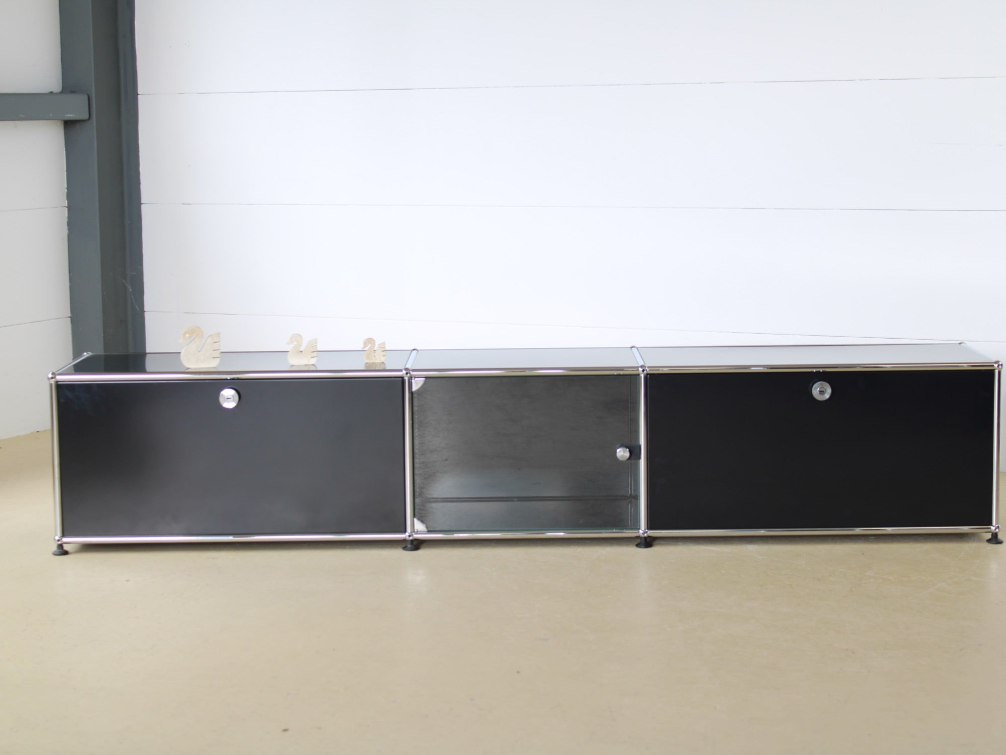 USM Lowbaord in Schwarz