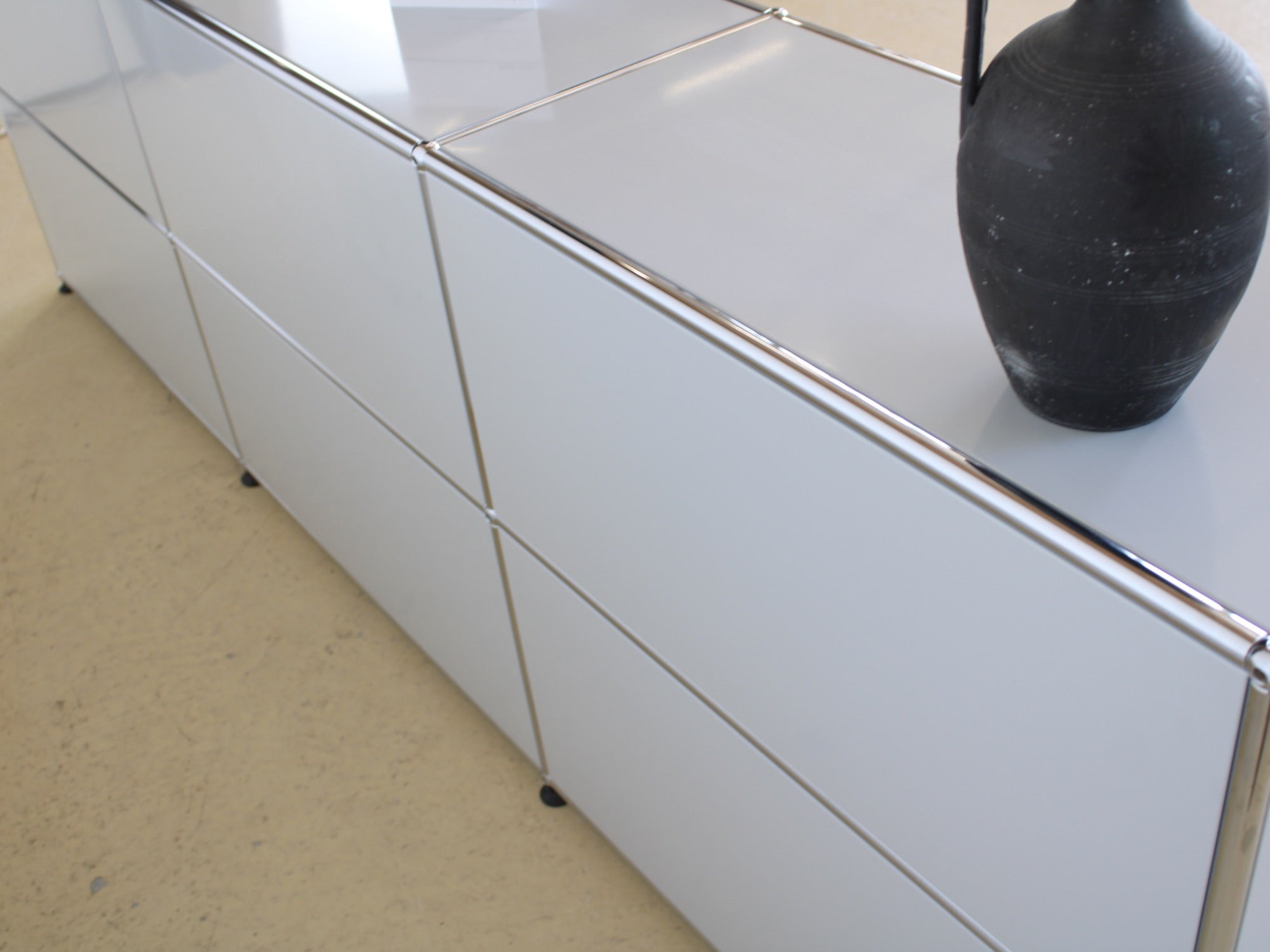 USM Haller Sideboard Lichtgrau