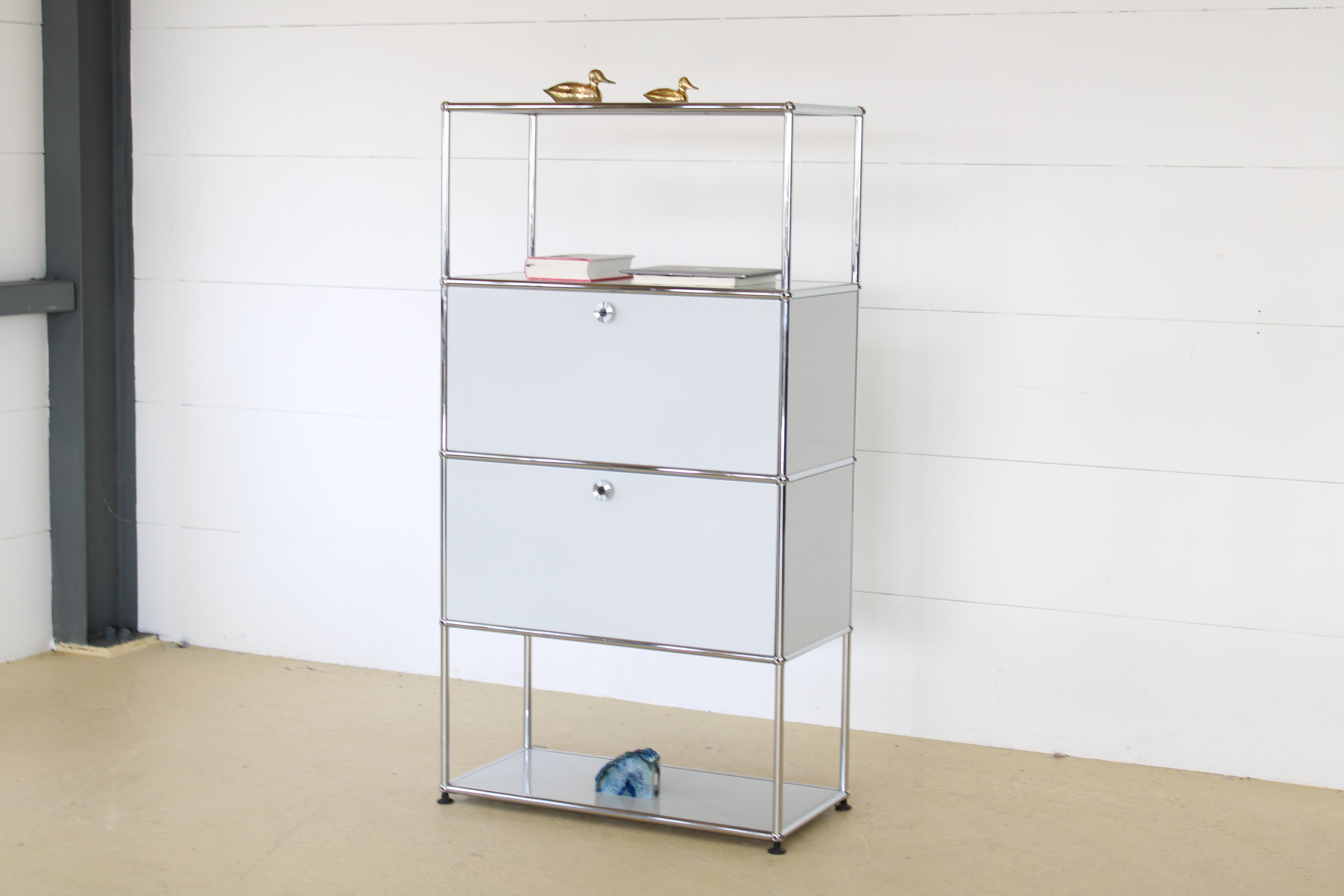 USM Haller Highboard, Schreibtisch in Lichtgrau