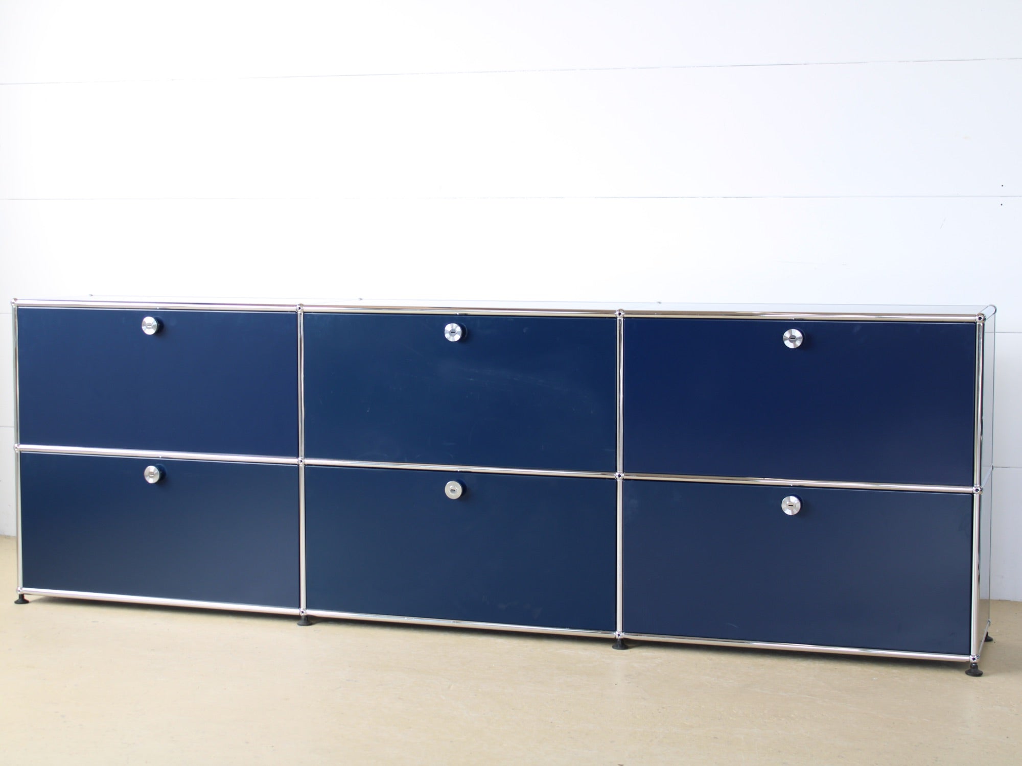 USM Haller Sideboard in Stahlblau