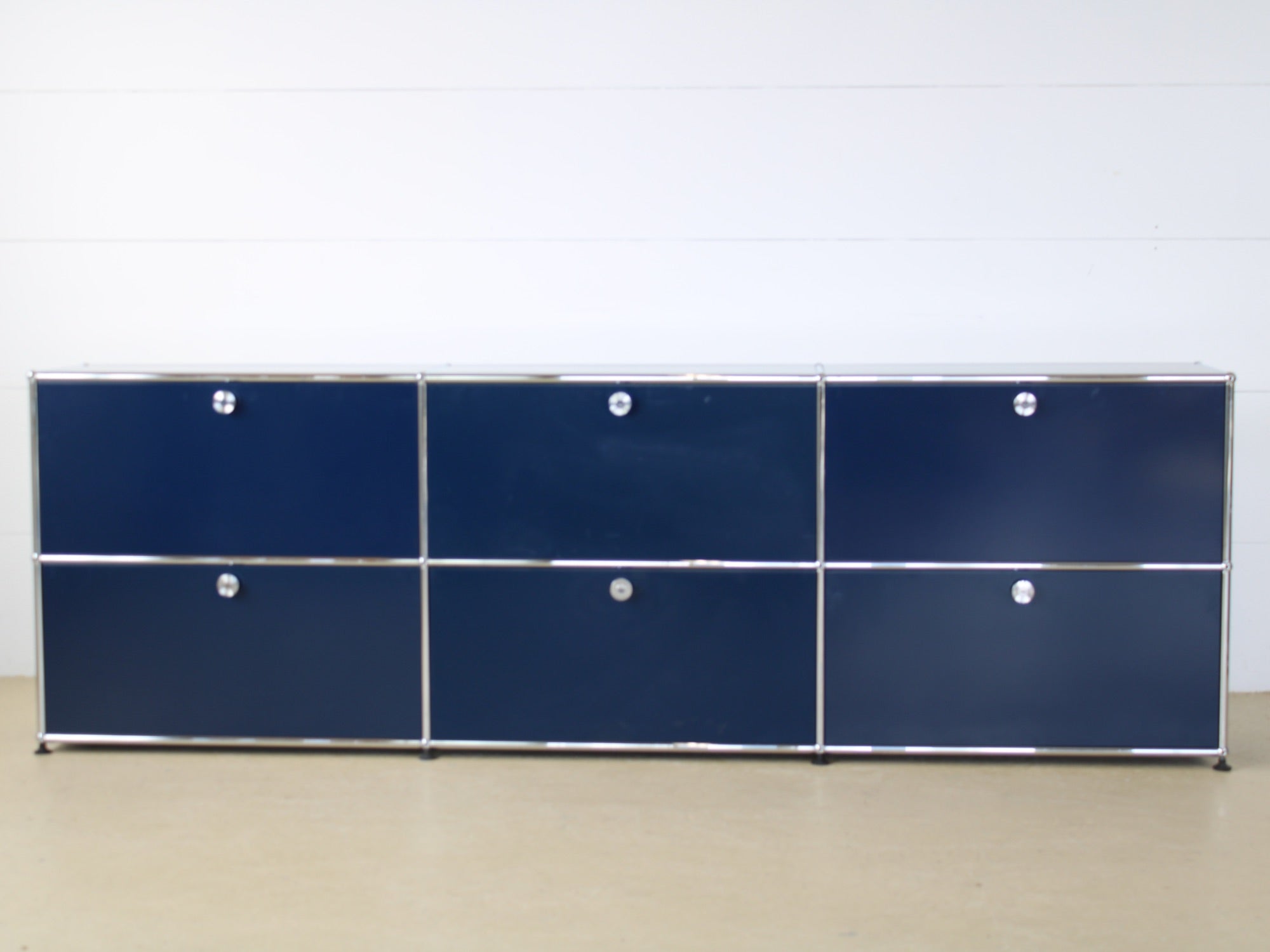 USM Haller Sideboard in Stahlblau