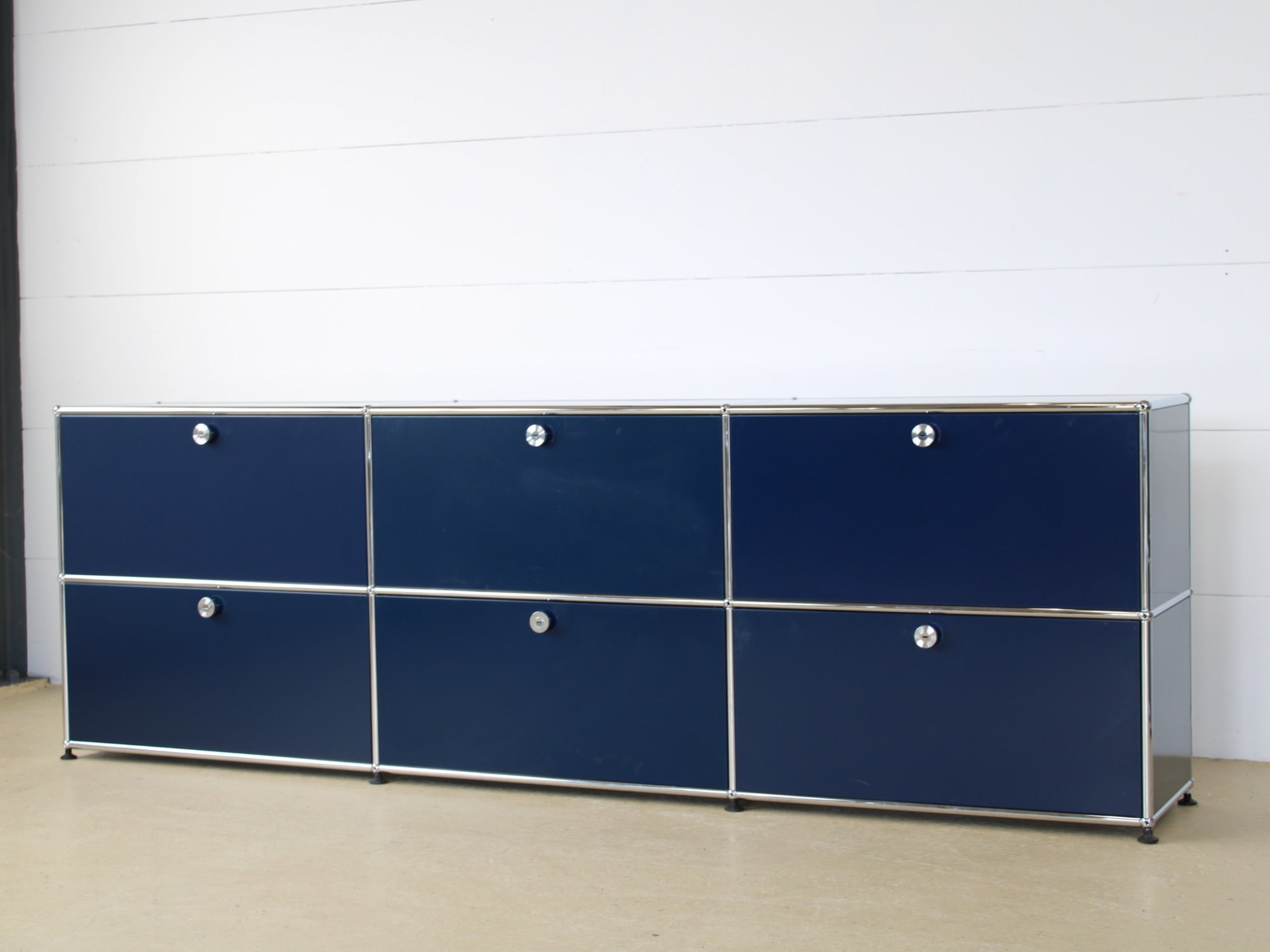 USM Haller Sideboard in Stahlblau