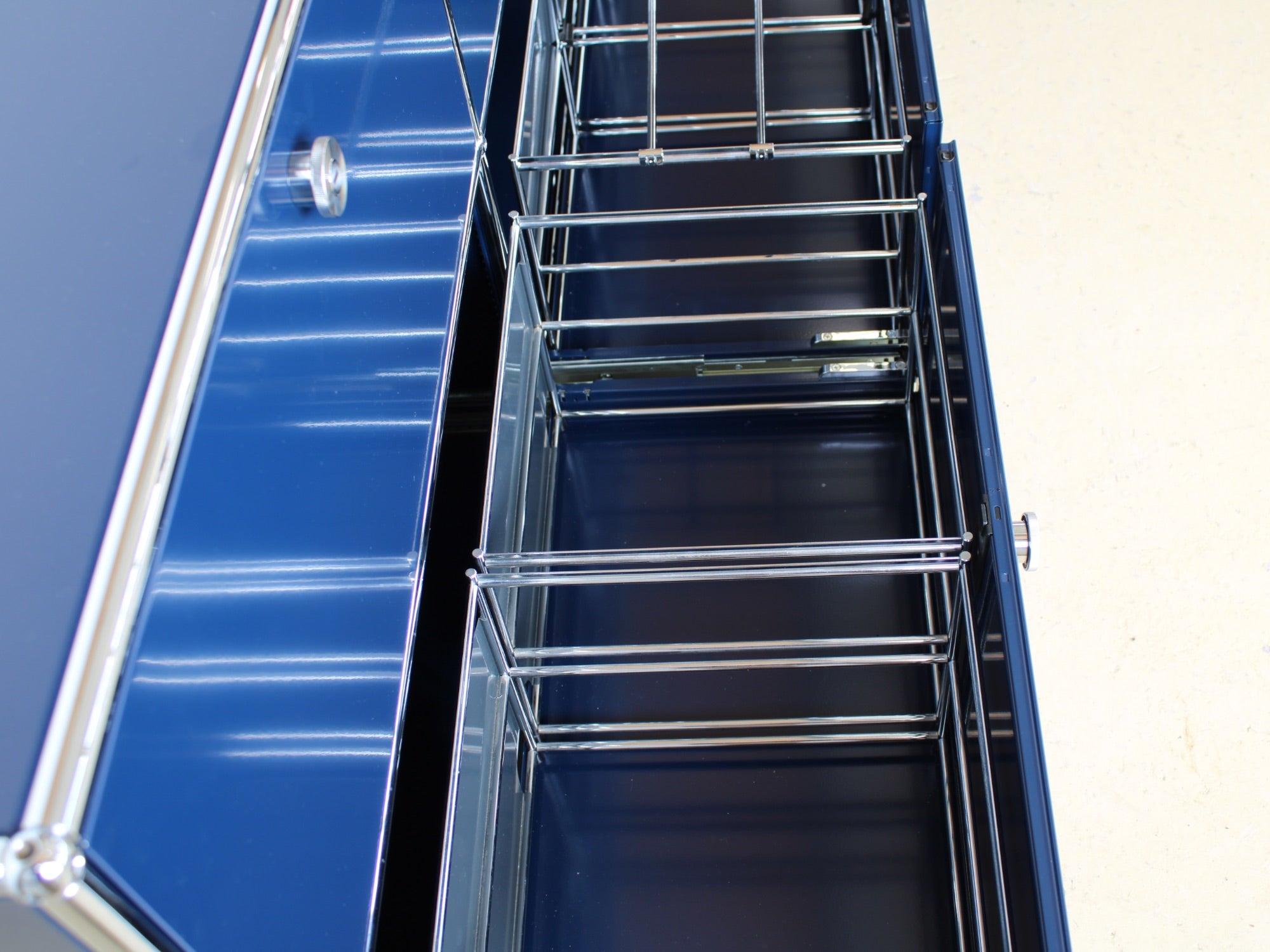 USM Haller Sideboard in Stahlblau