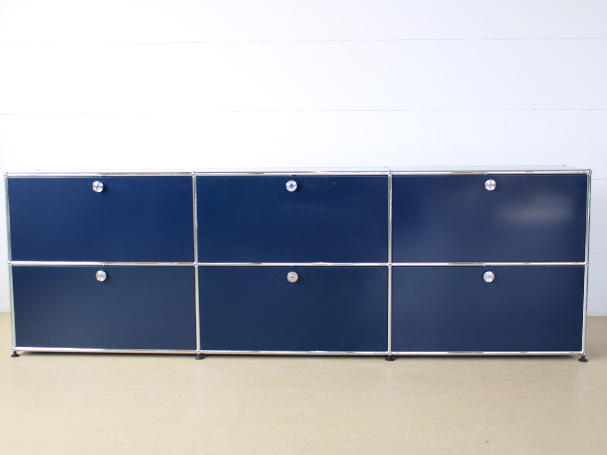 USM Haller Sideboard in Stahlblau