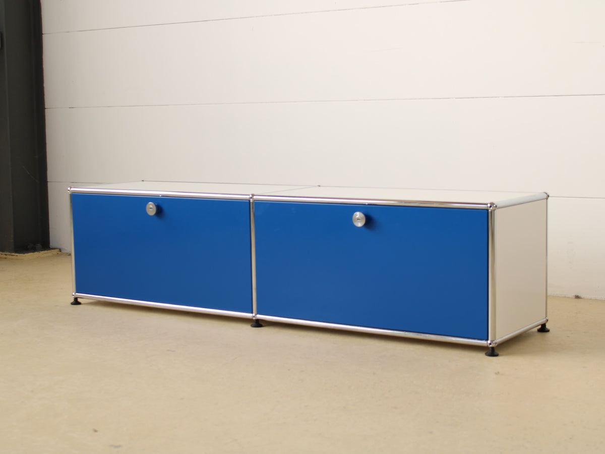 USM Haller Lowboard 2x1 Blau & Weiss 1