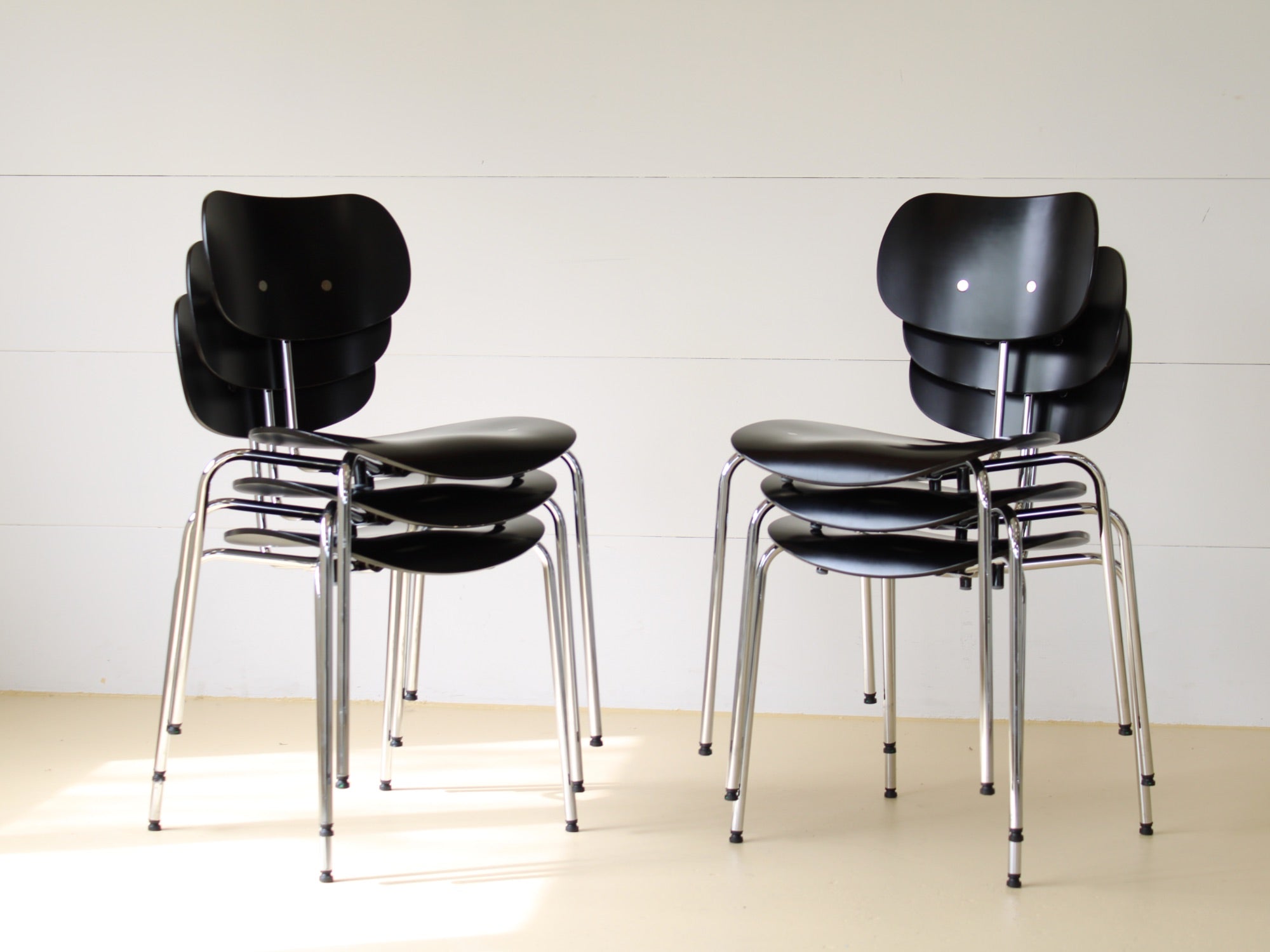 20 Egon Eiermann Stühle von Wilde & Spieth