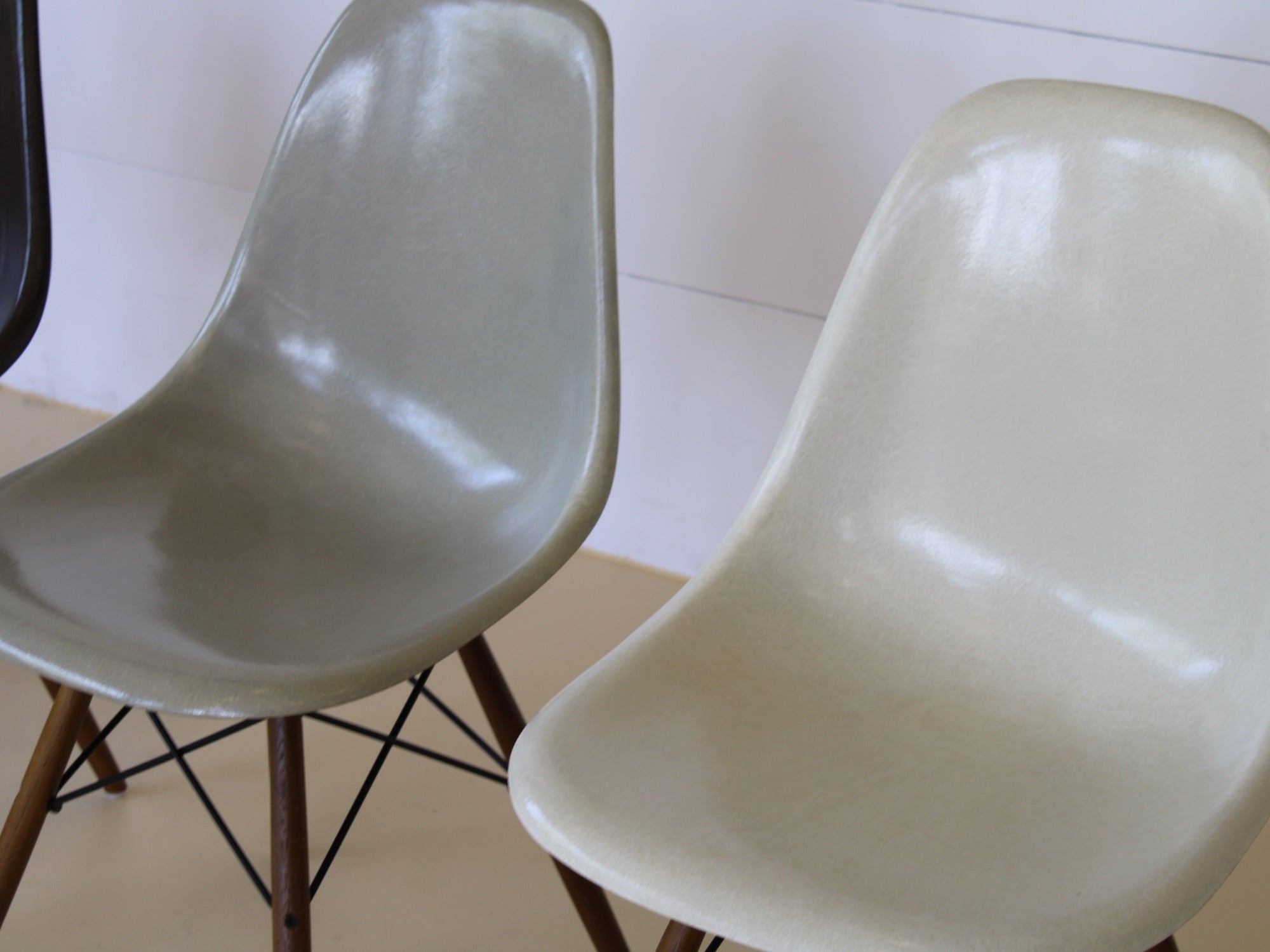 Eames Fiberglas Stühle von Hermann Miller