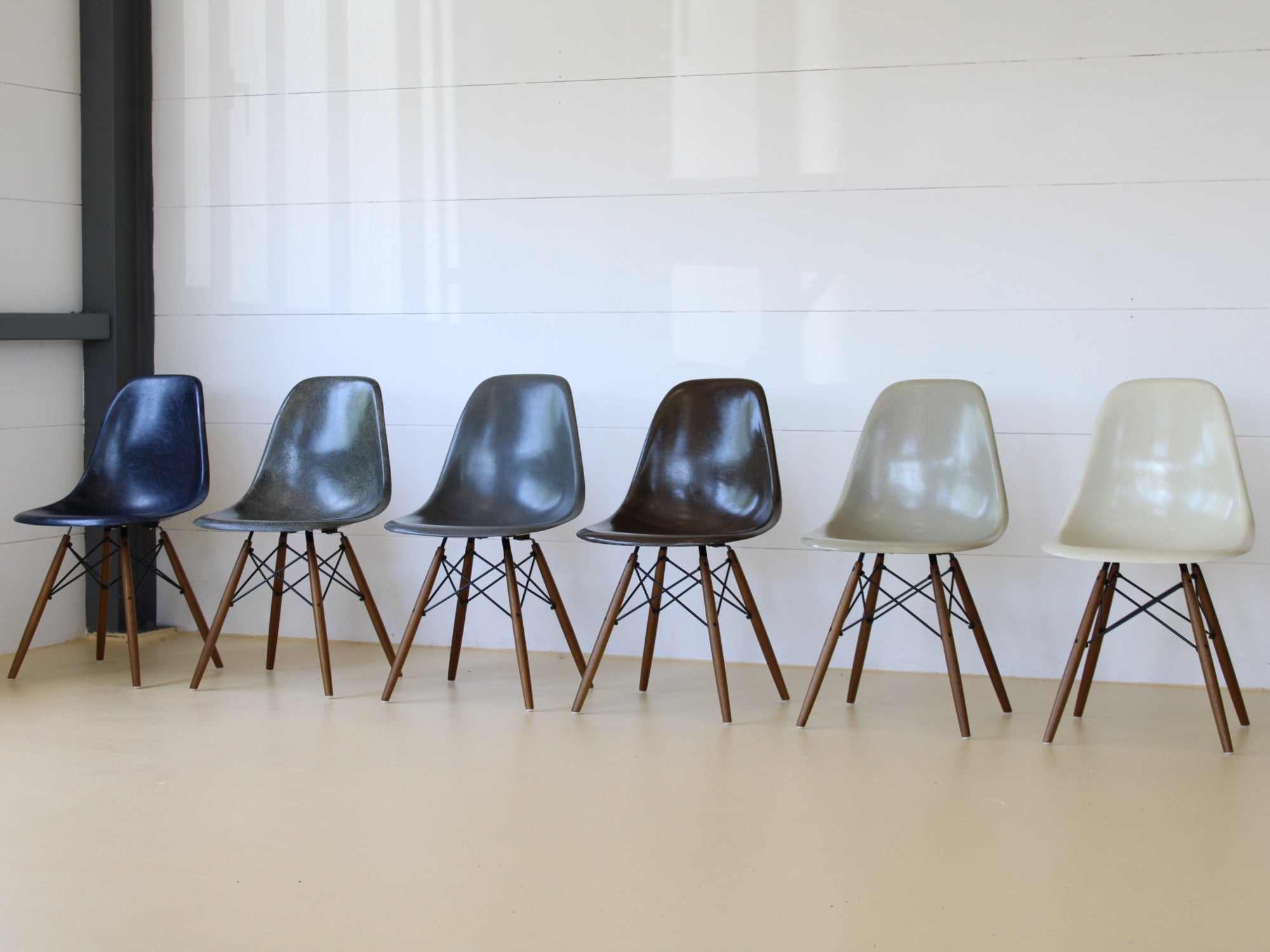Eames Fiberglas Stühle von Hermann Miller