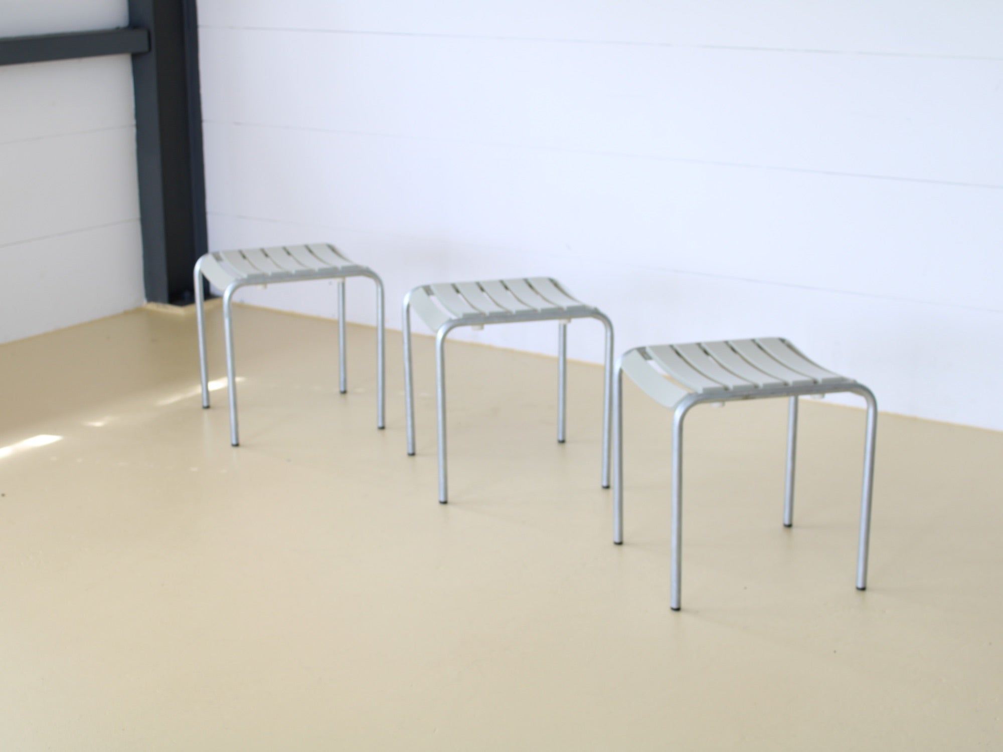 Atelier ALINEA Gartenhocker Kieselgrau 13