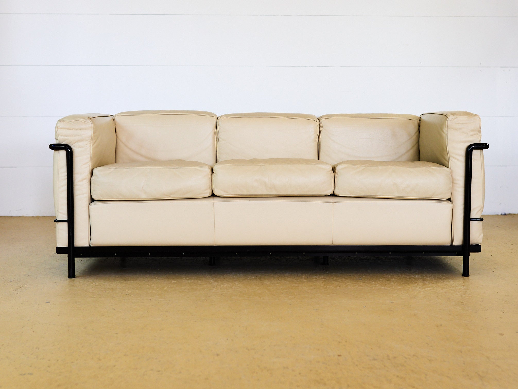 Le Corbusier Sofa von Cassina LC2