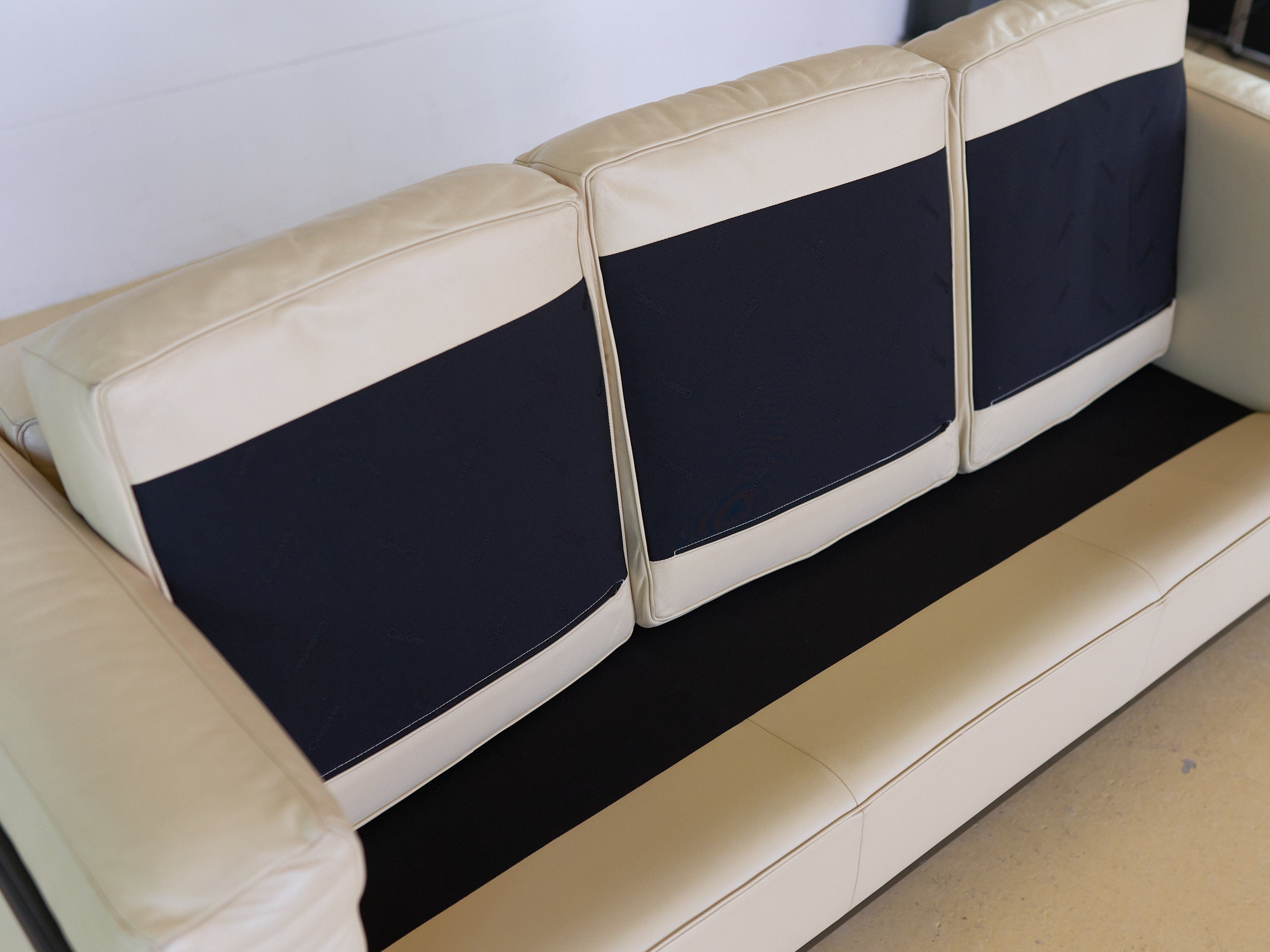 Le Corbusier Sofa von Cassina LC2