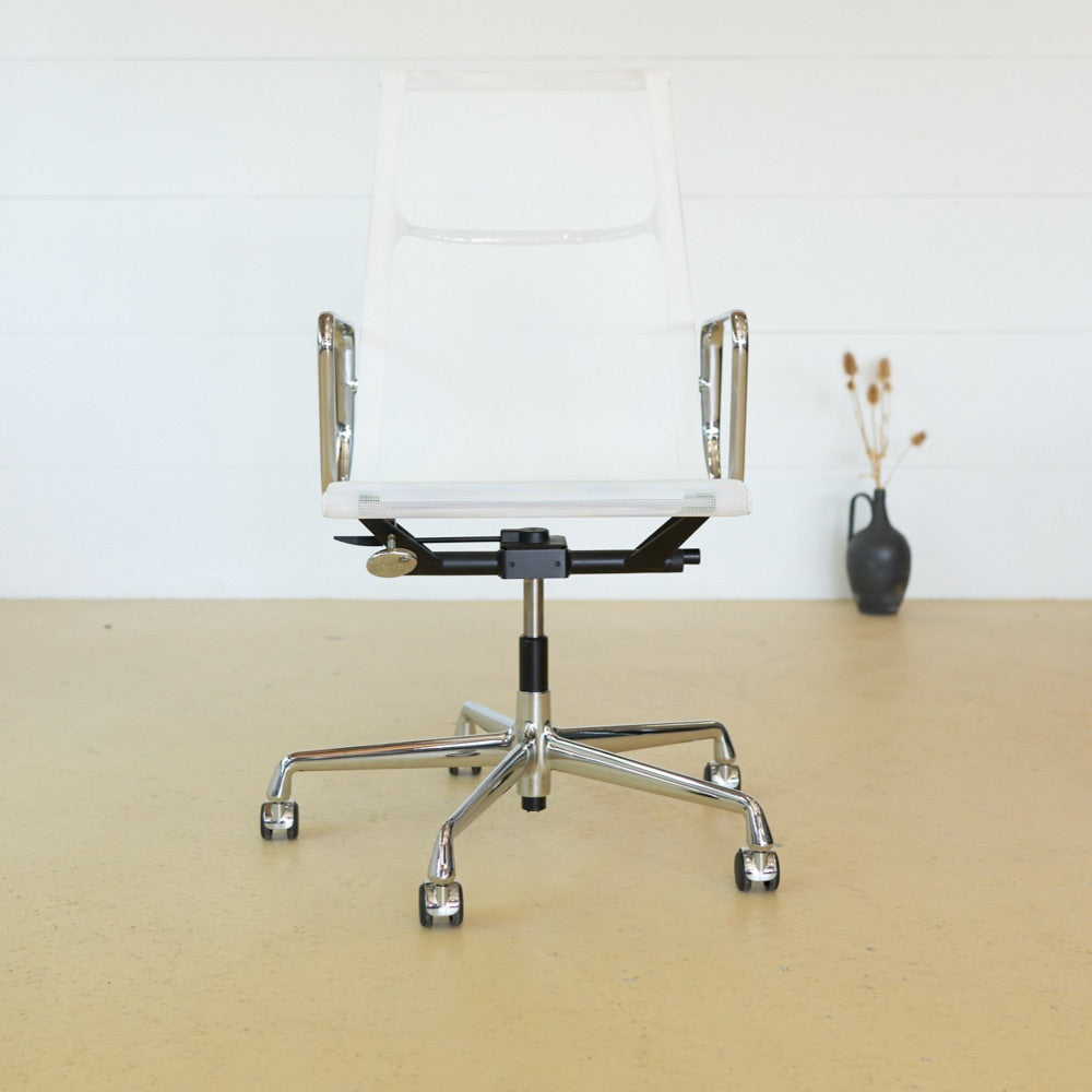 Vitra Eames Bürostuhl EA119