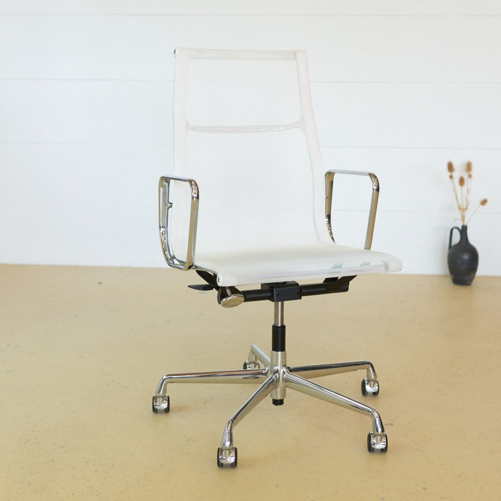 Vitra Eames Bürostuhl EA119