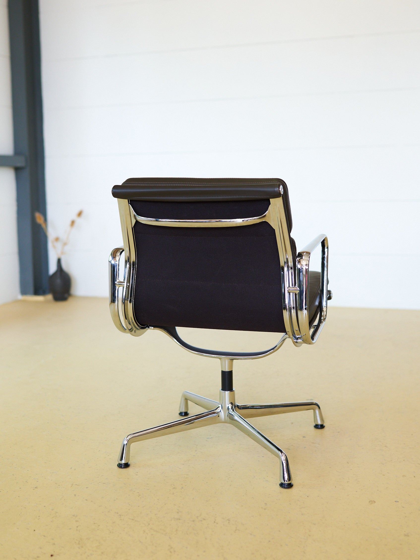 Vitra Eames Soft Pad Stuhl, EA 208