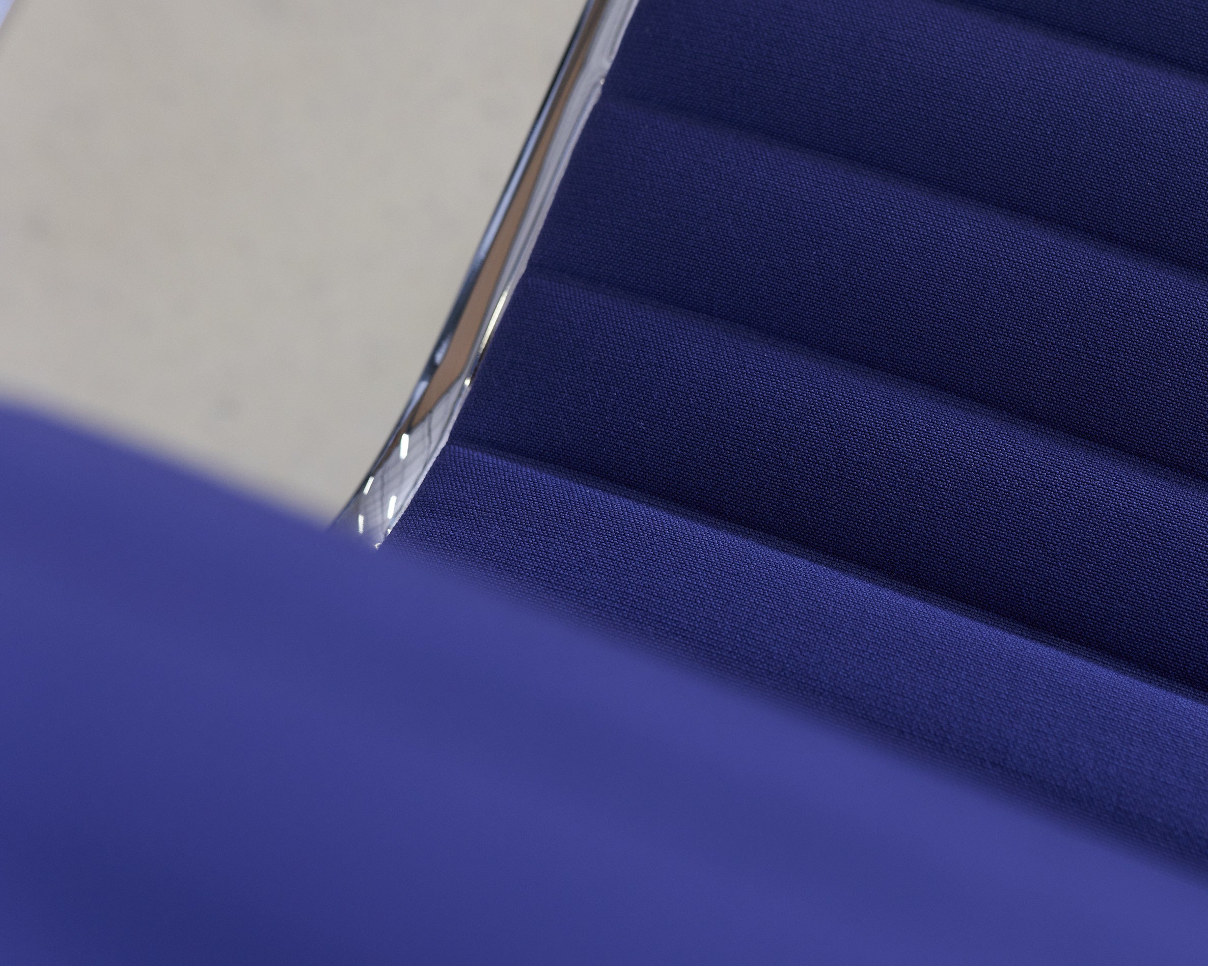 Vitra Eames Bürostühle EA 117