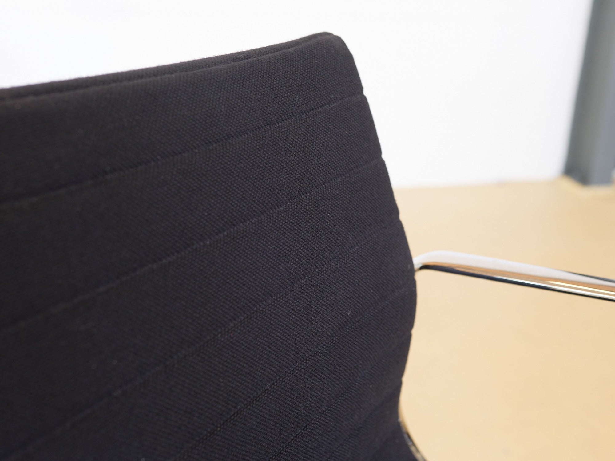 Vitra Eames Stühle EA 108