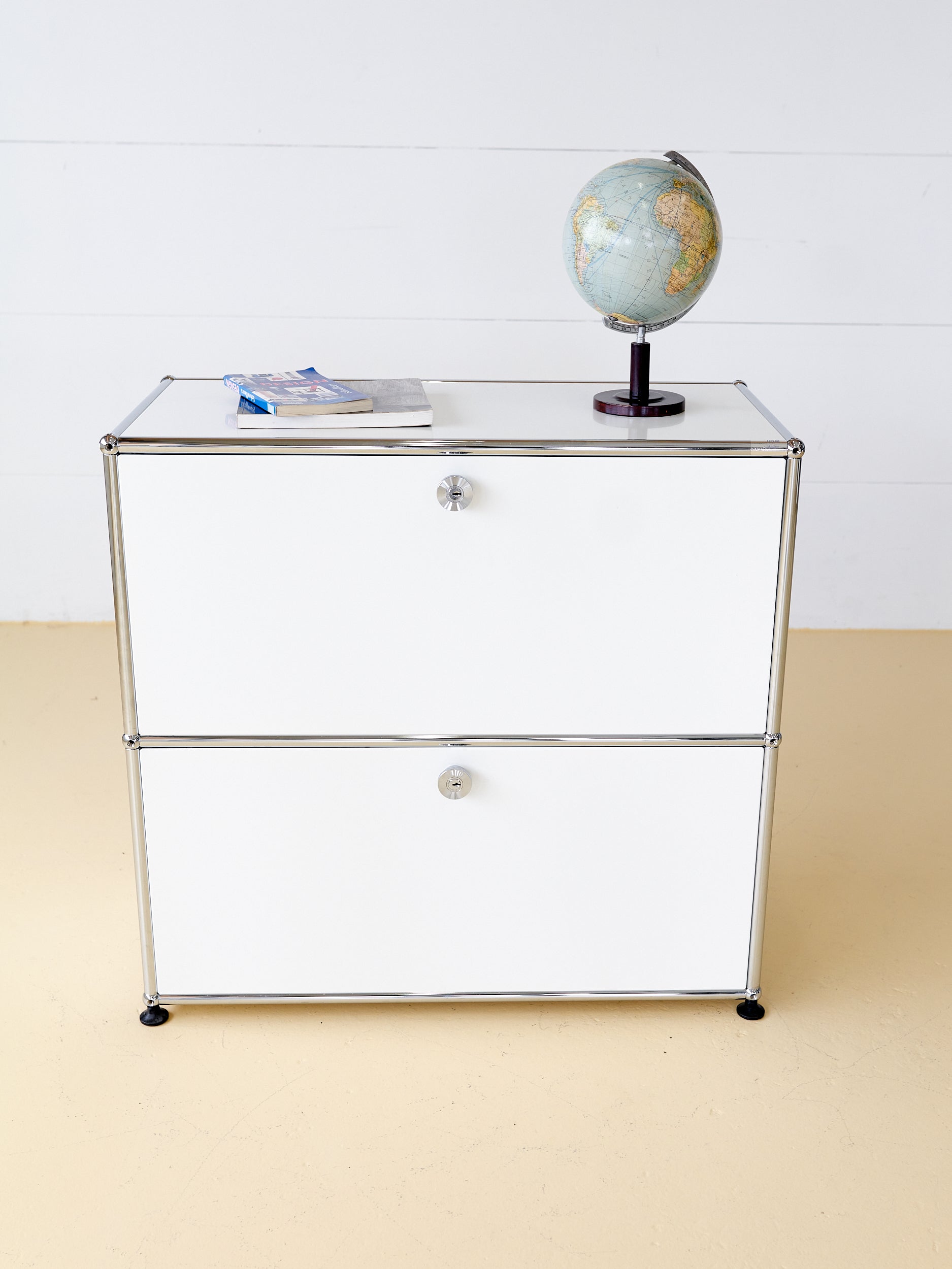USM Haller Sideboard 2x1 mit Auszugtablar Reinweiss 3