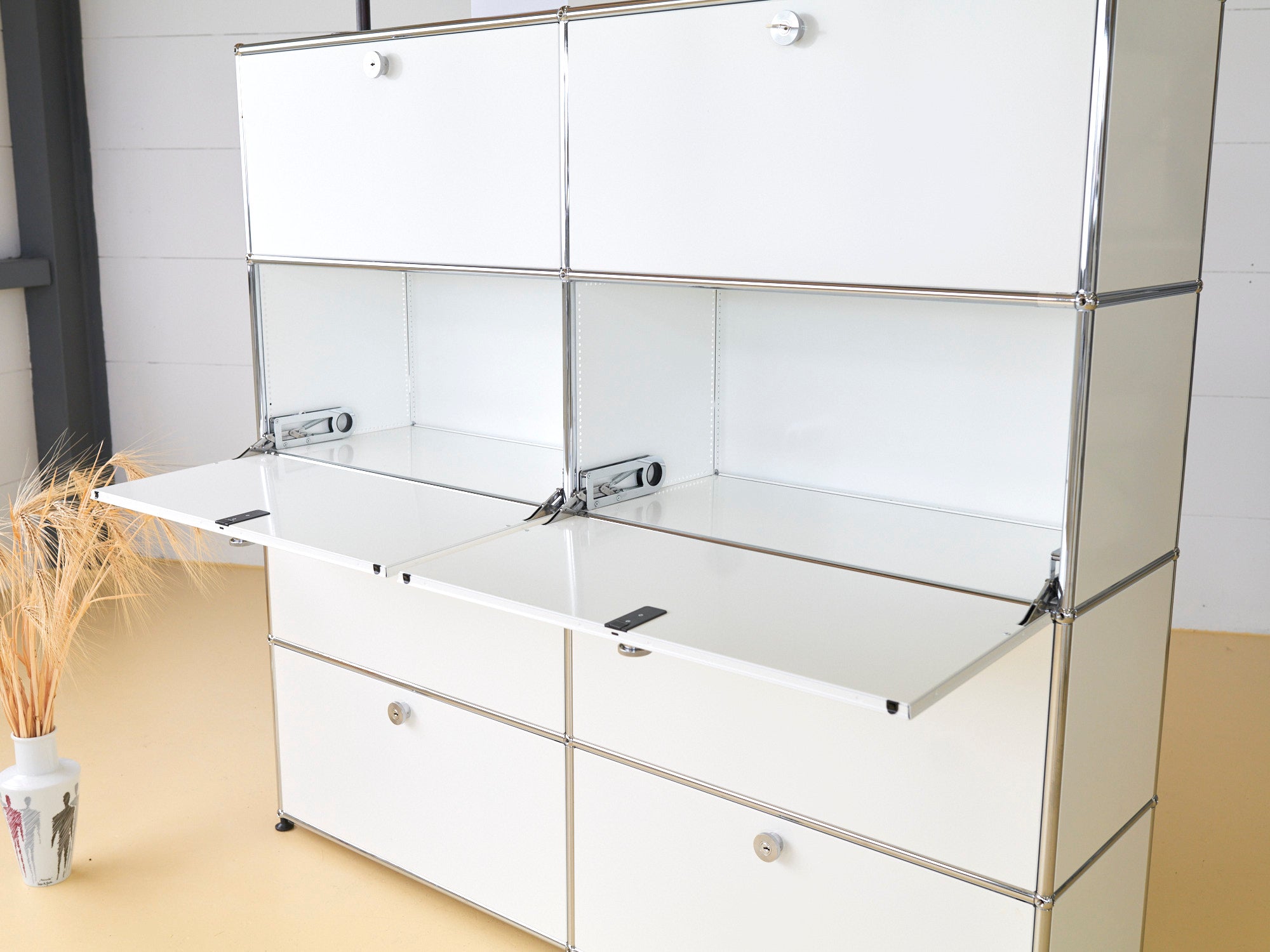 USM Sideboard in Reinweiss