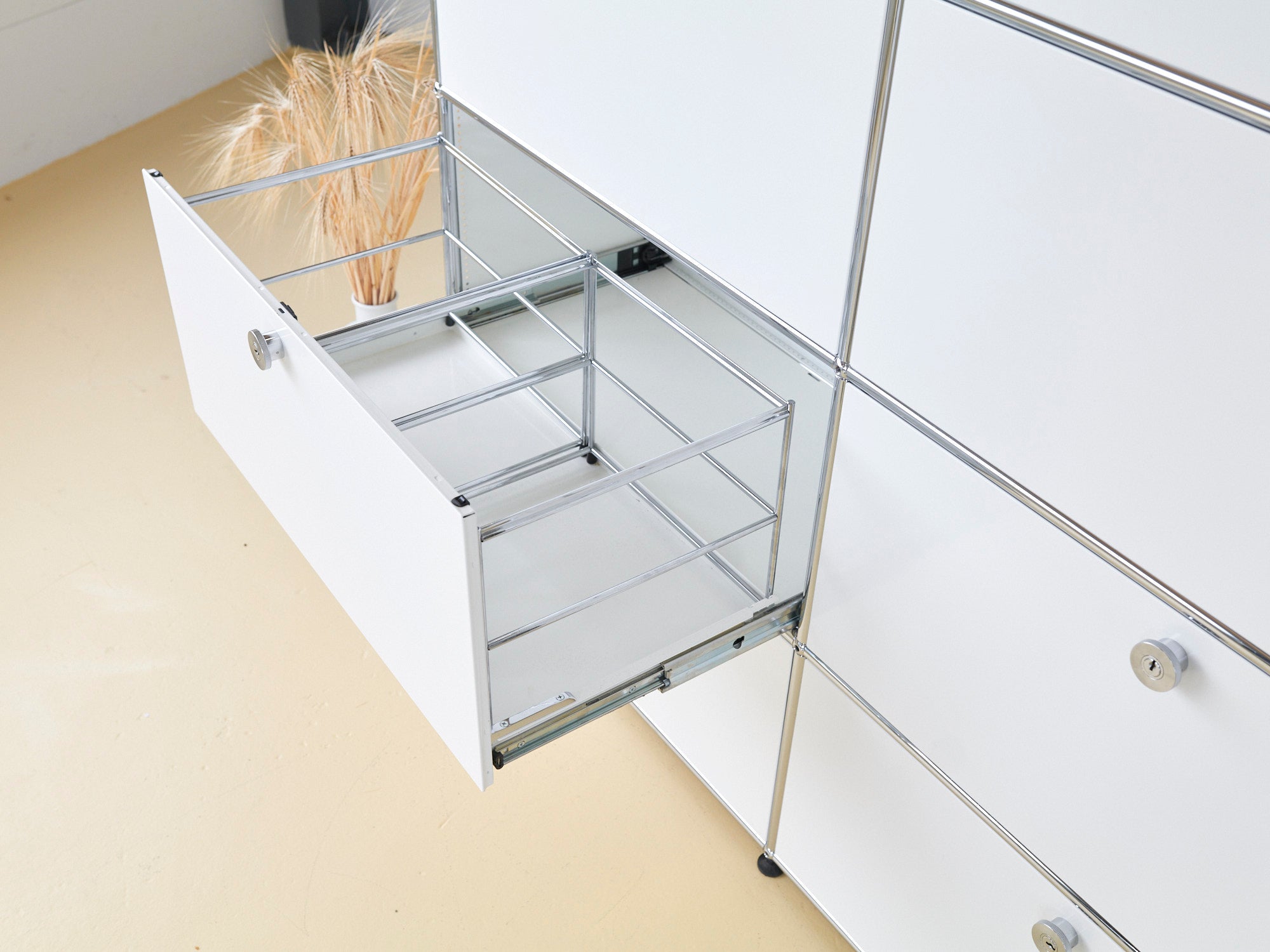 USM Sideboard in Reinweiss