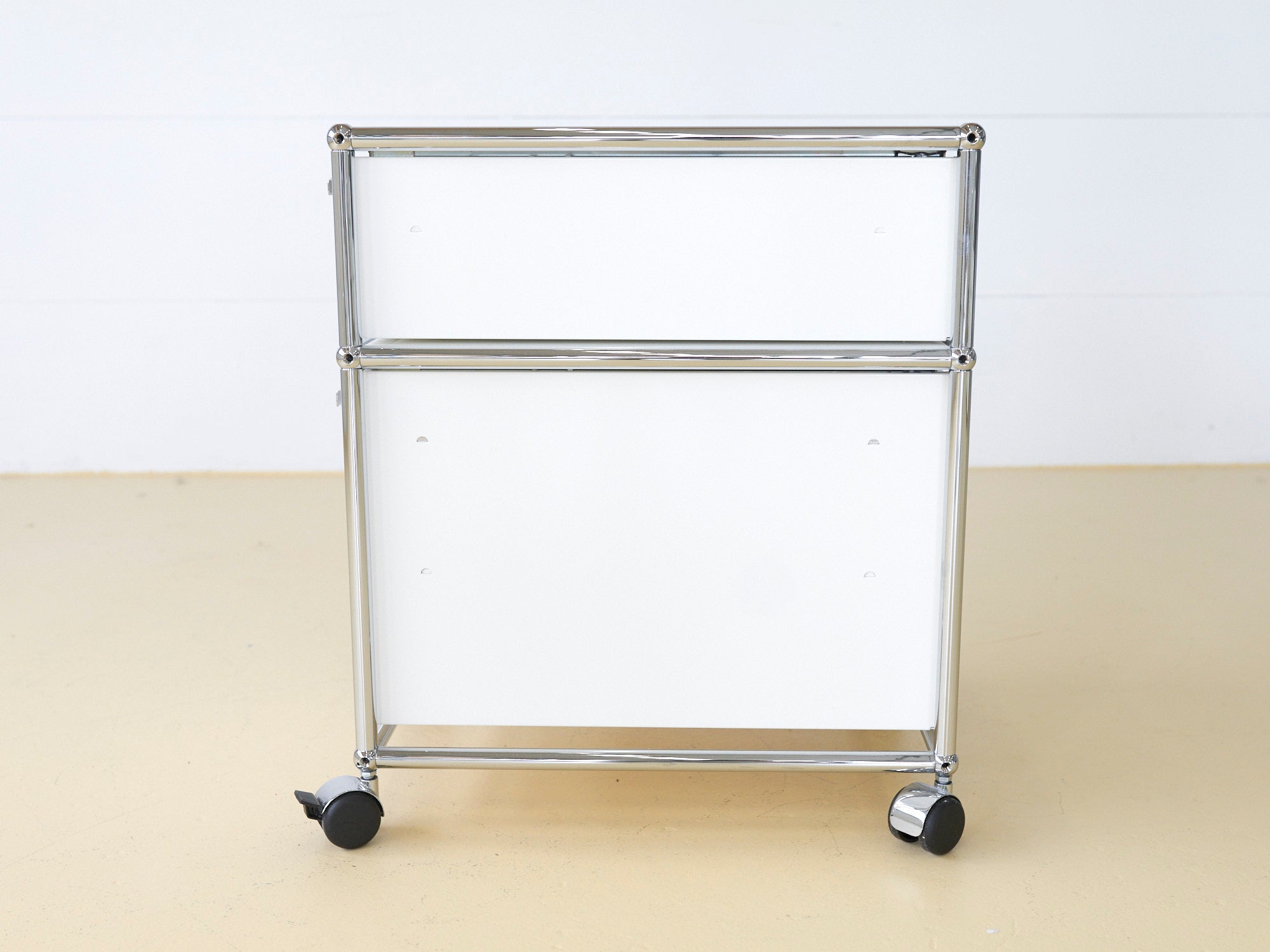 USM Korpus in Reinweiss