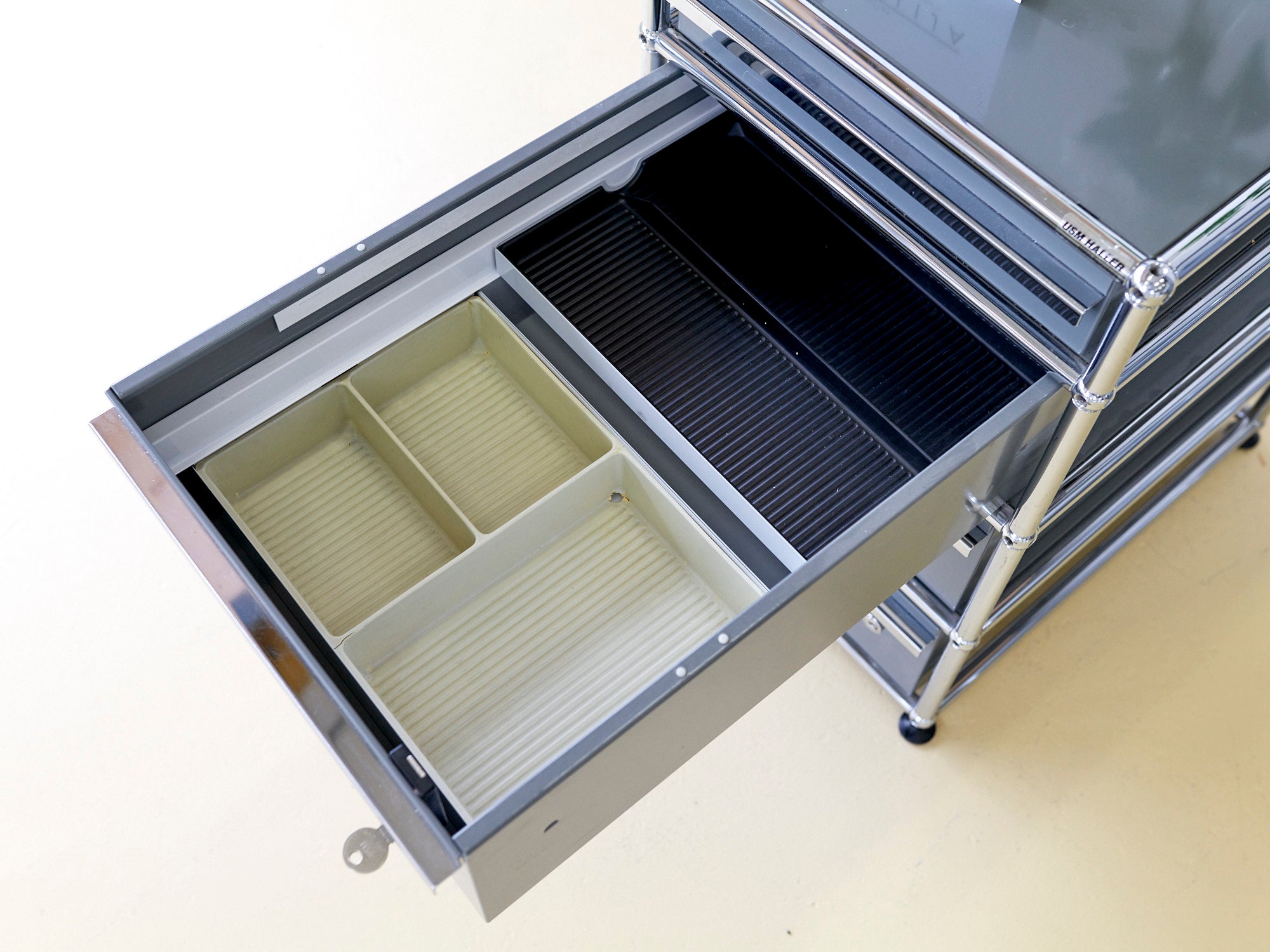 USM Korpus in Mittelgrau