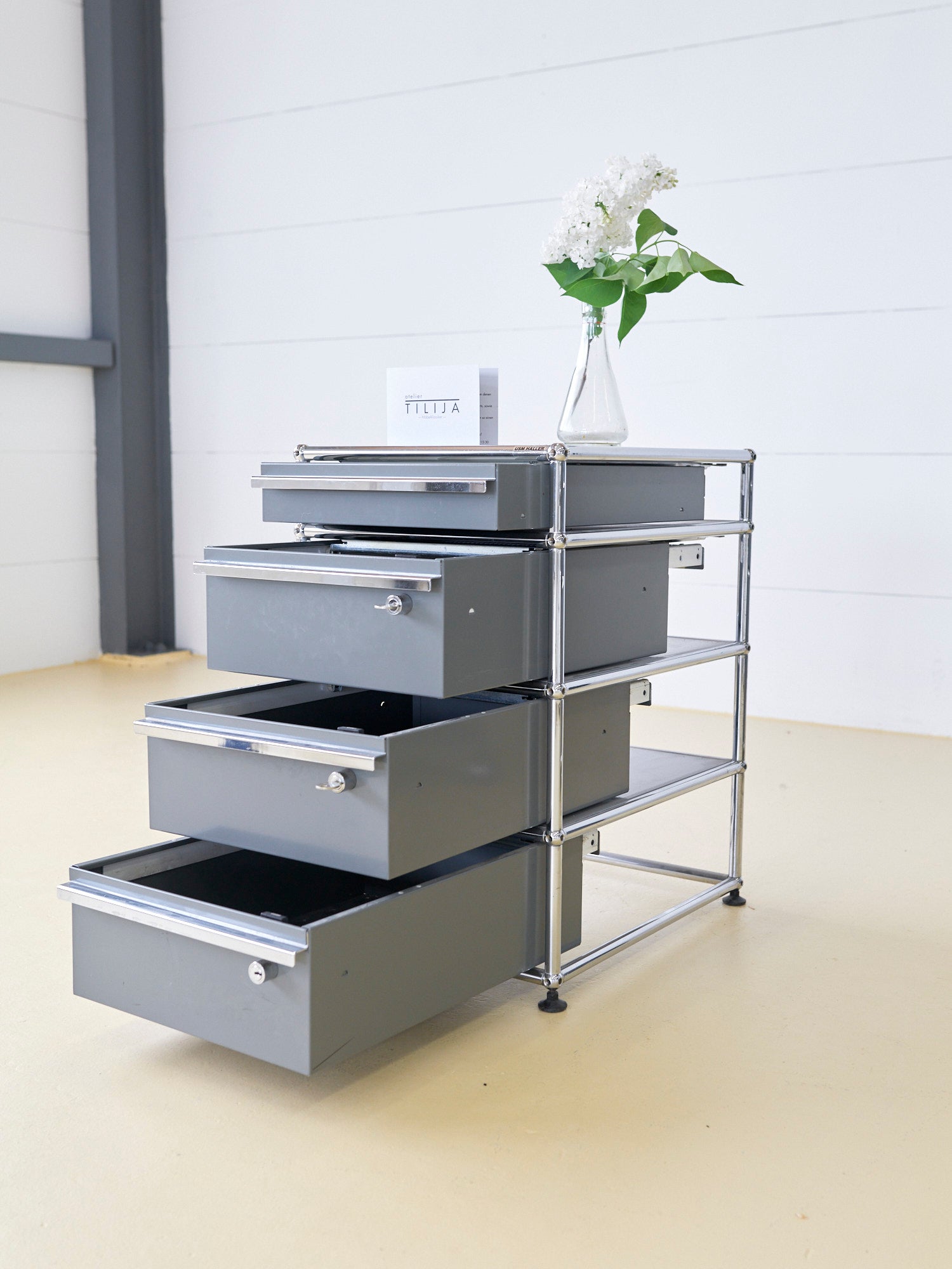 USM Korpus in Mittelgrau